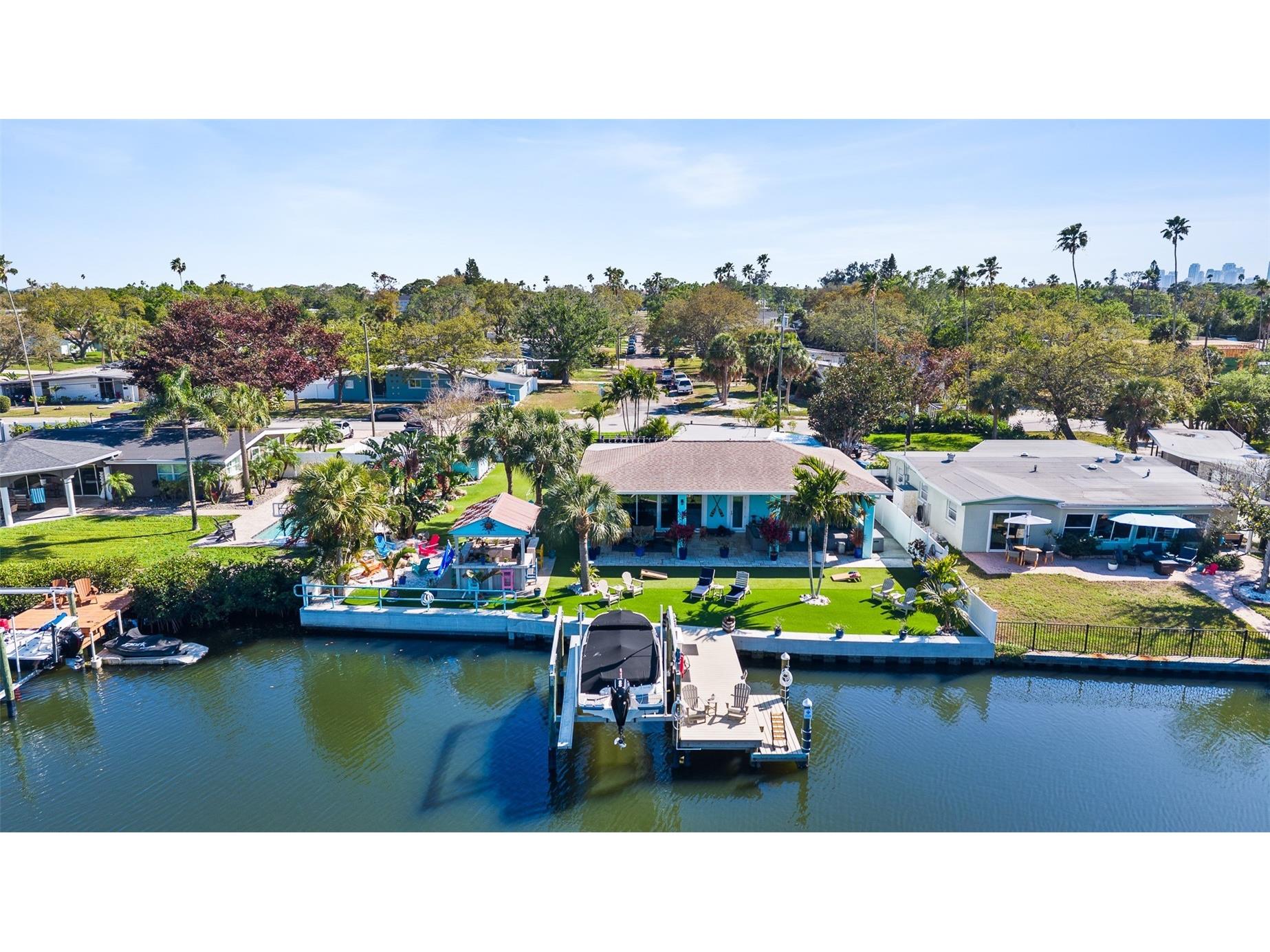 1567 Delaware Avenue NE Saint Petersburg FL 33703 - BUTTERFLY LAKE TB8489594 image1