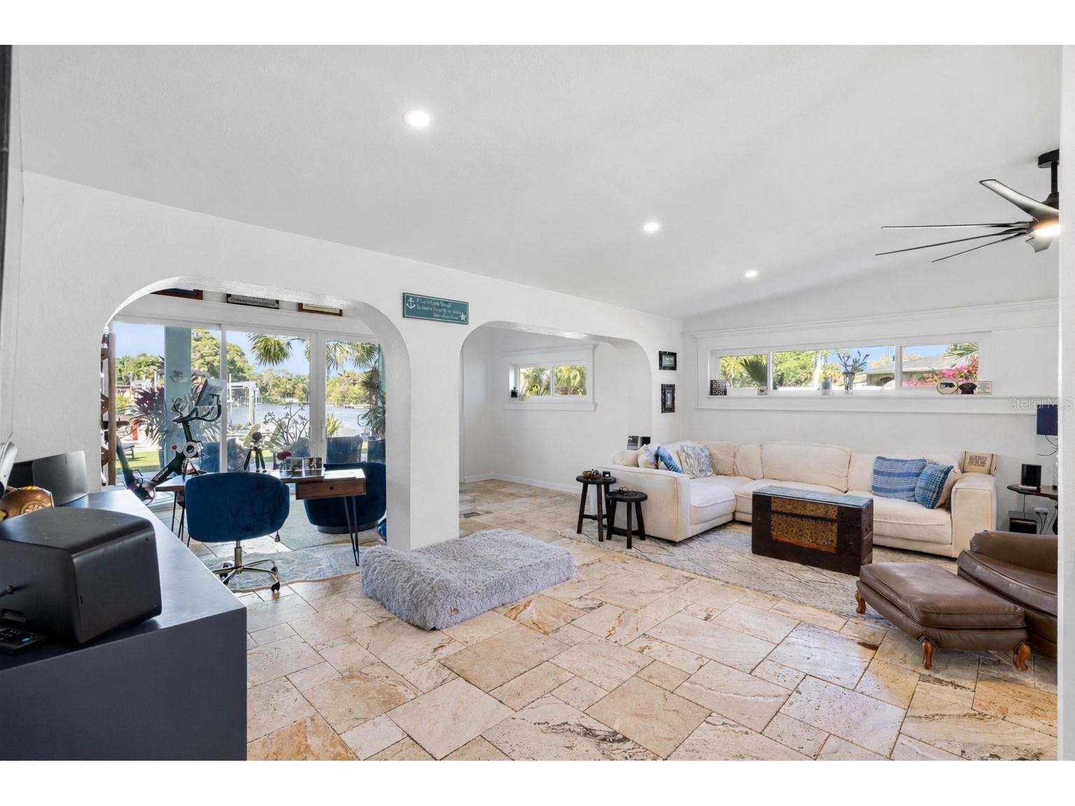 1567 Delaware Avenue NE Saint Petersburg FL 33703 - BUTTERFLY LAKE TB8489594 image12