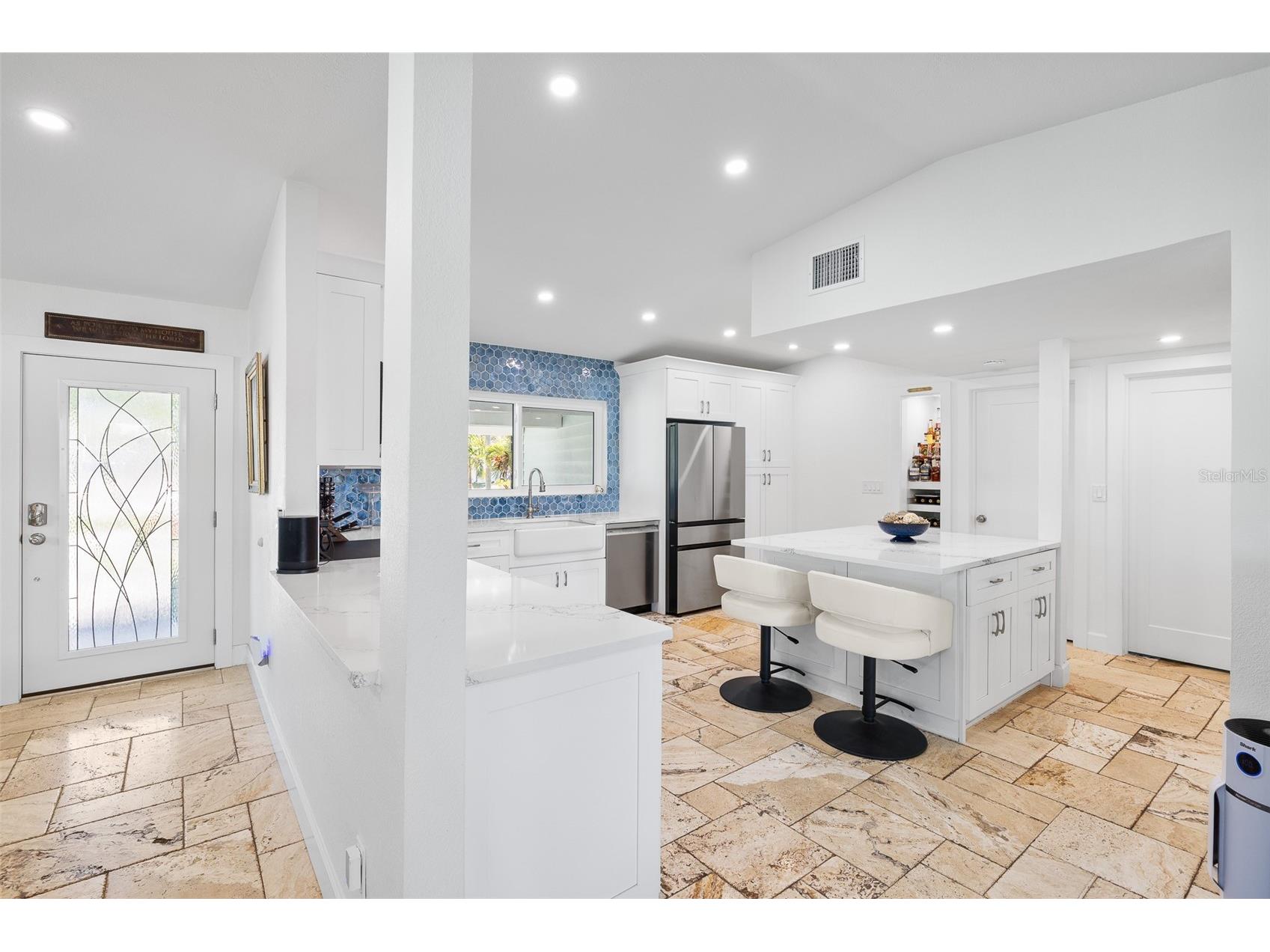 1567 Delaware Avenue NE Saint Petersburg FL 33703 - BUTTERFLY LAKE TB8489594 image13