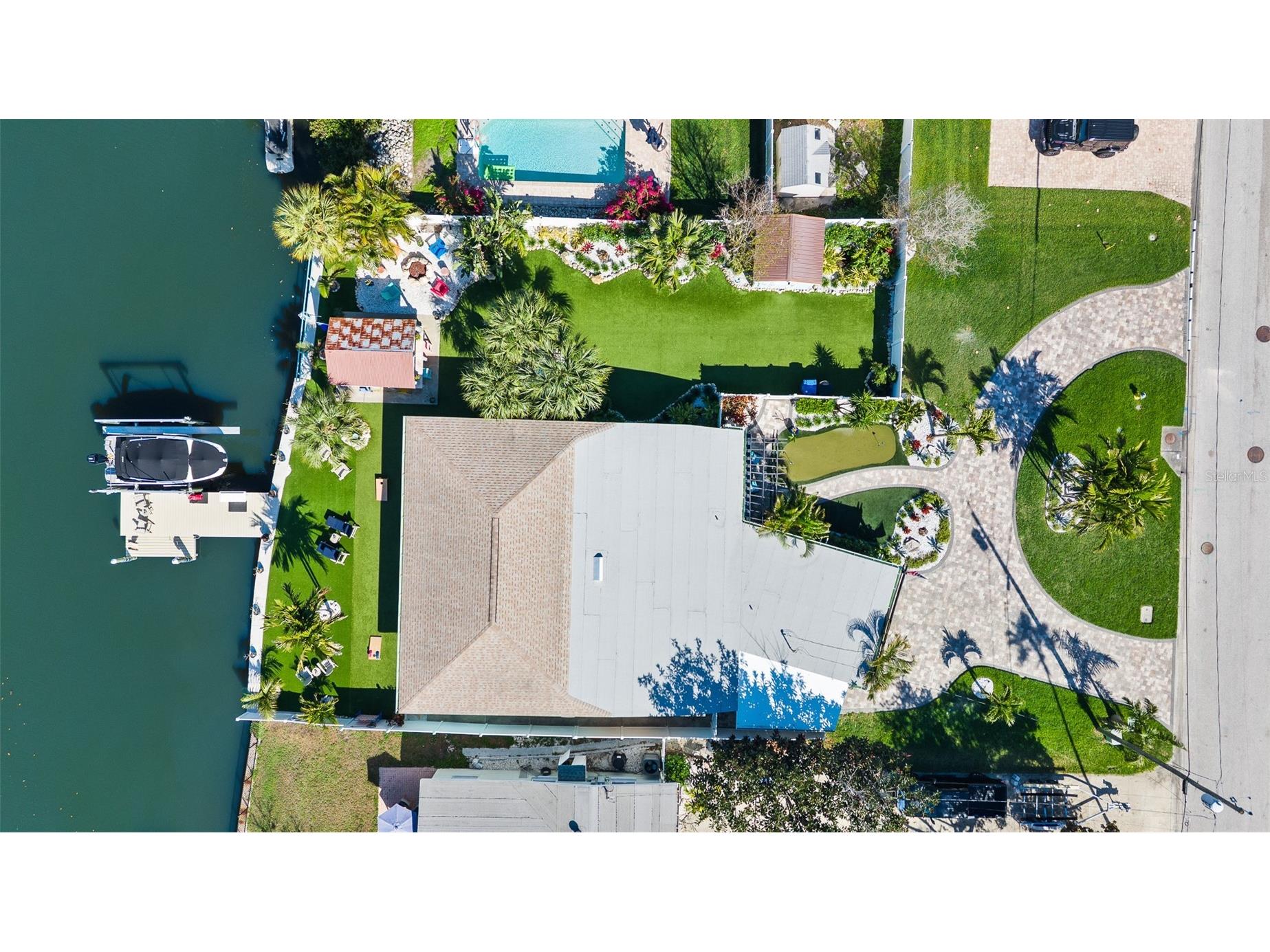 1567 Delaware Avenue NE Saint Petersburg FL 33703 - BUTTERFLY LAKE TB8489594 image3