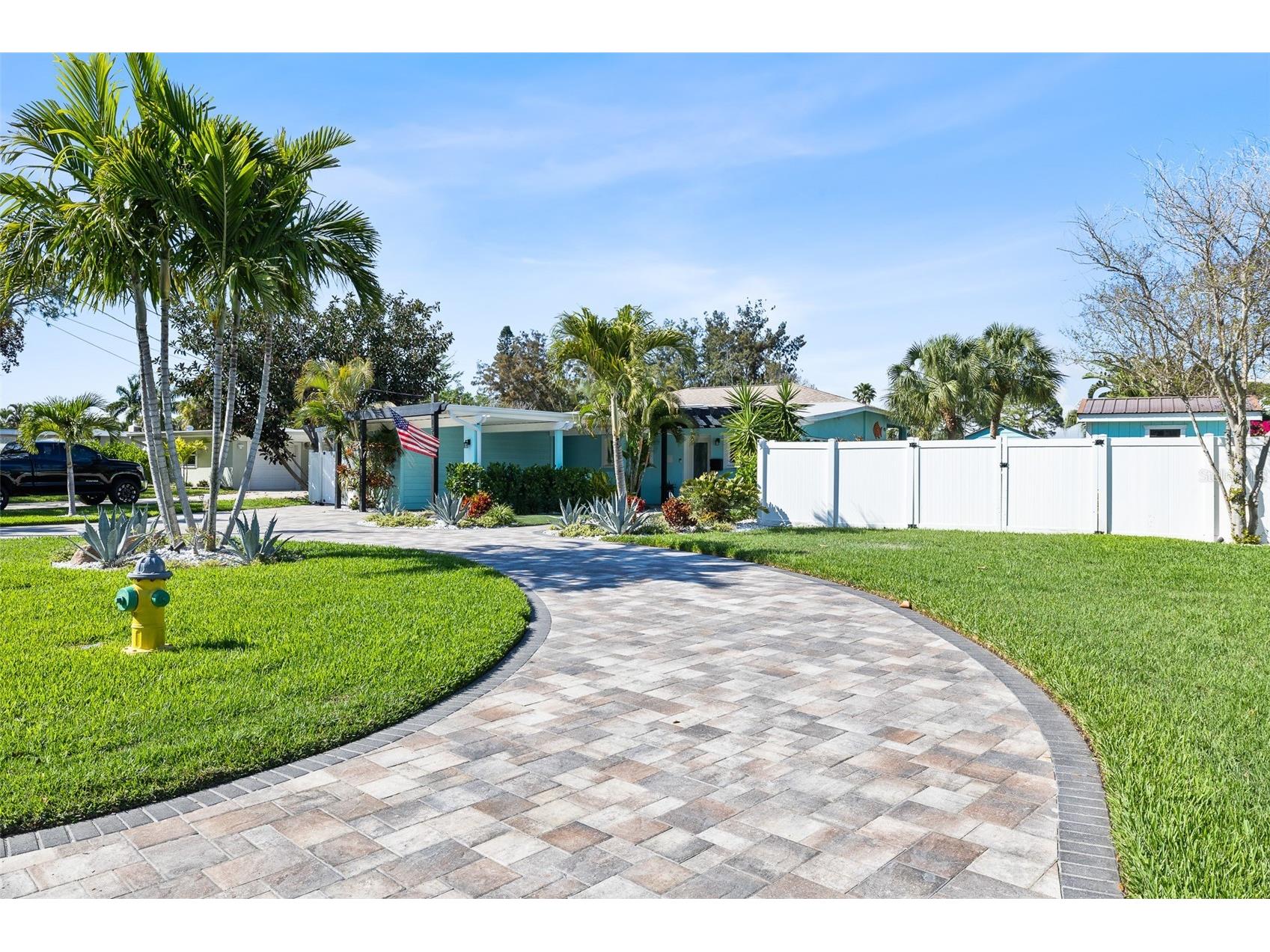 1567 Delaware Avenue NE Saint Petersburg FL 33703 - BUTTERFLY LAKE TB8489594 image31