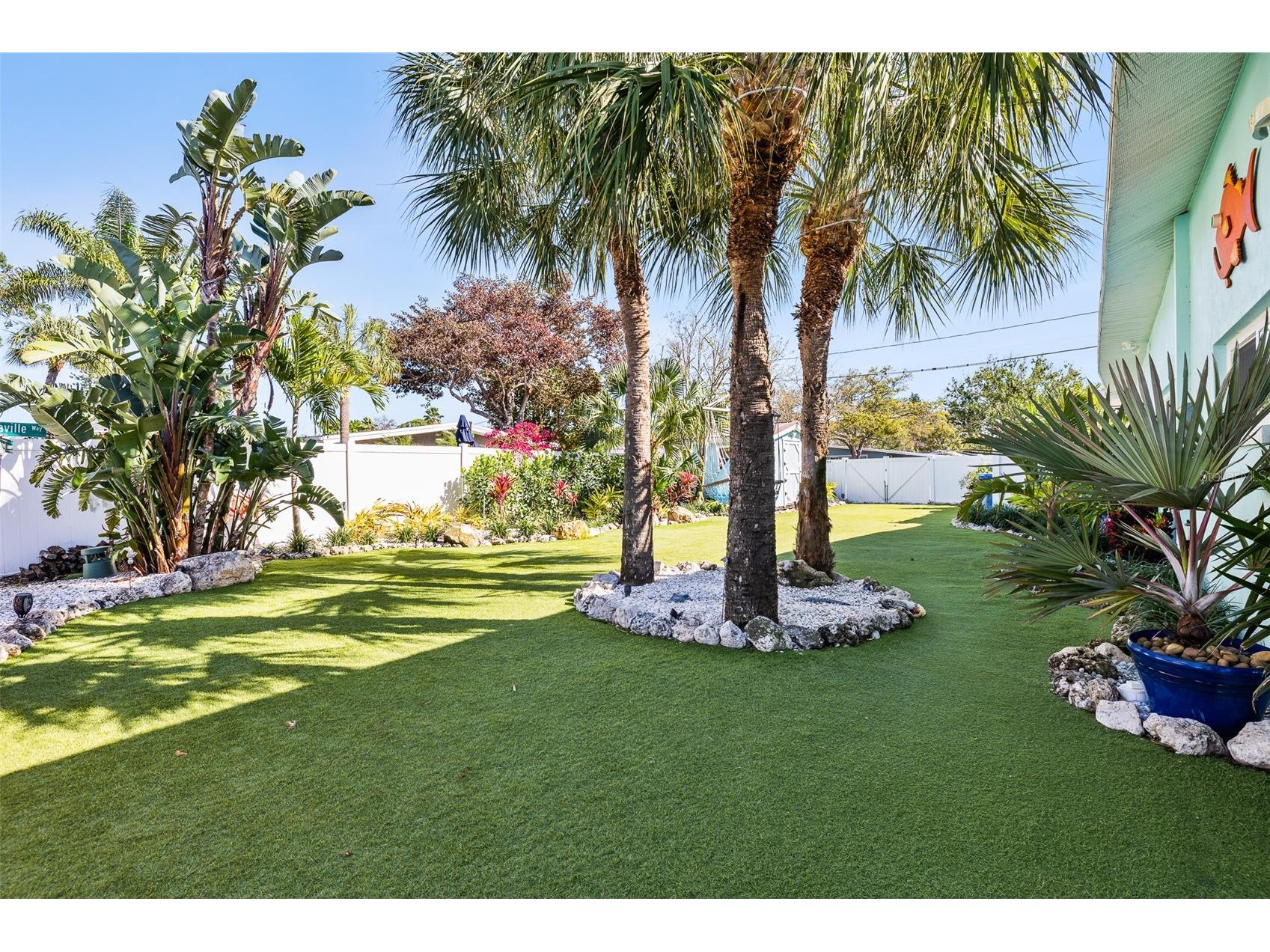 1567 Delaware Avenue NE Saint Petersburg FL 33703 - BUTTERFLY LAKE TB8489594 image35