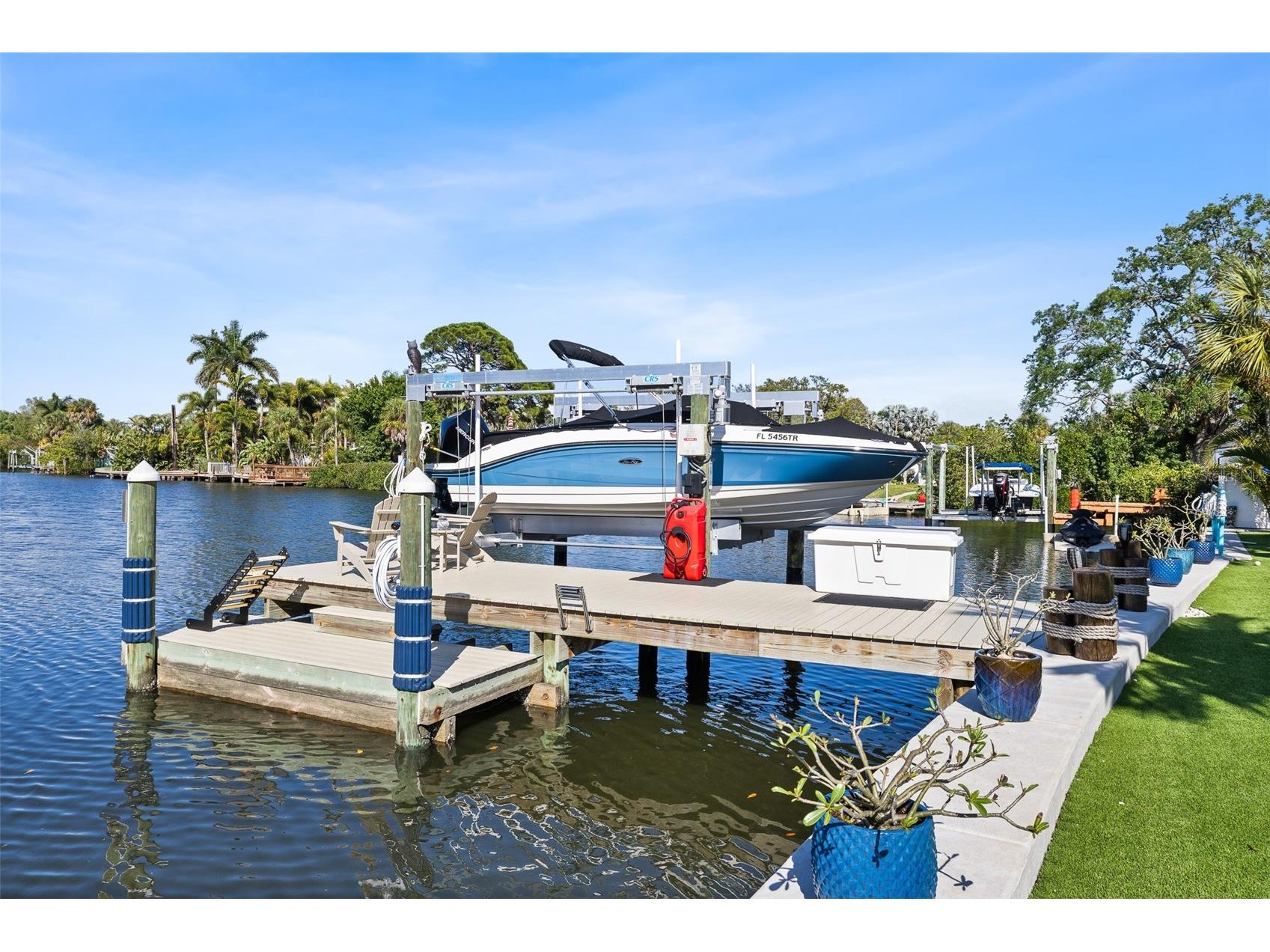 1567 Delaware Avenue NE Saint Petersburg FL 33703 - BUTTERFLY LAKE TB8489594 image48