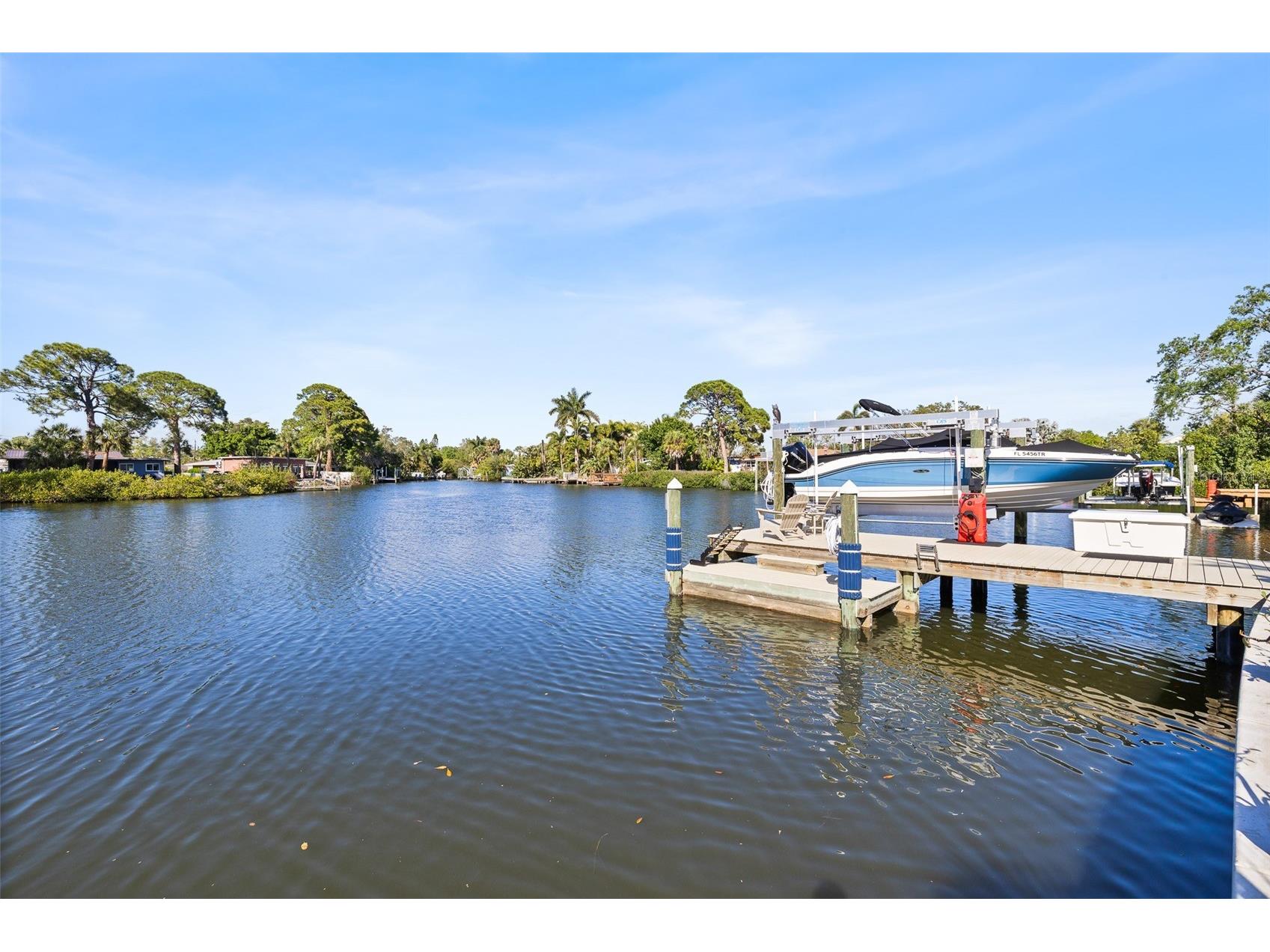 1567 Delaware Avenue NE Saint Petersburg FL 33703 - BUTTERFLY LAKE TB8489594 image49