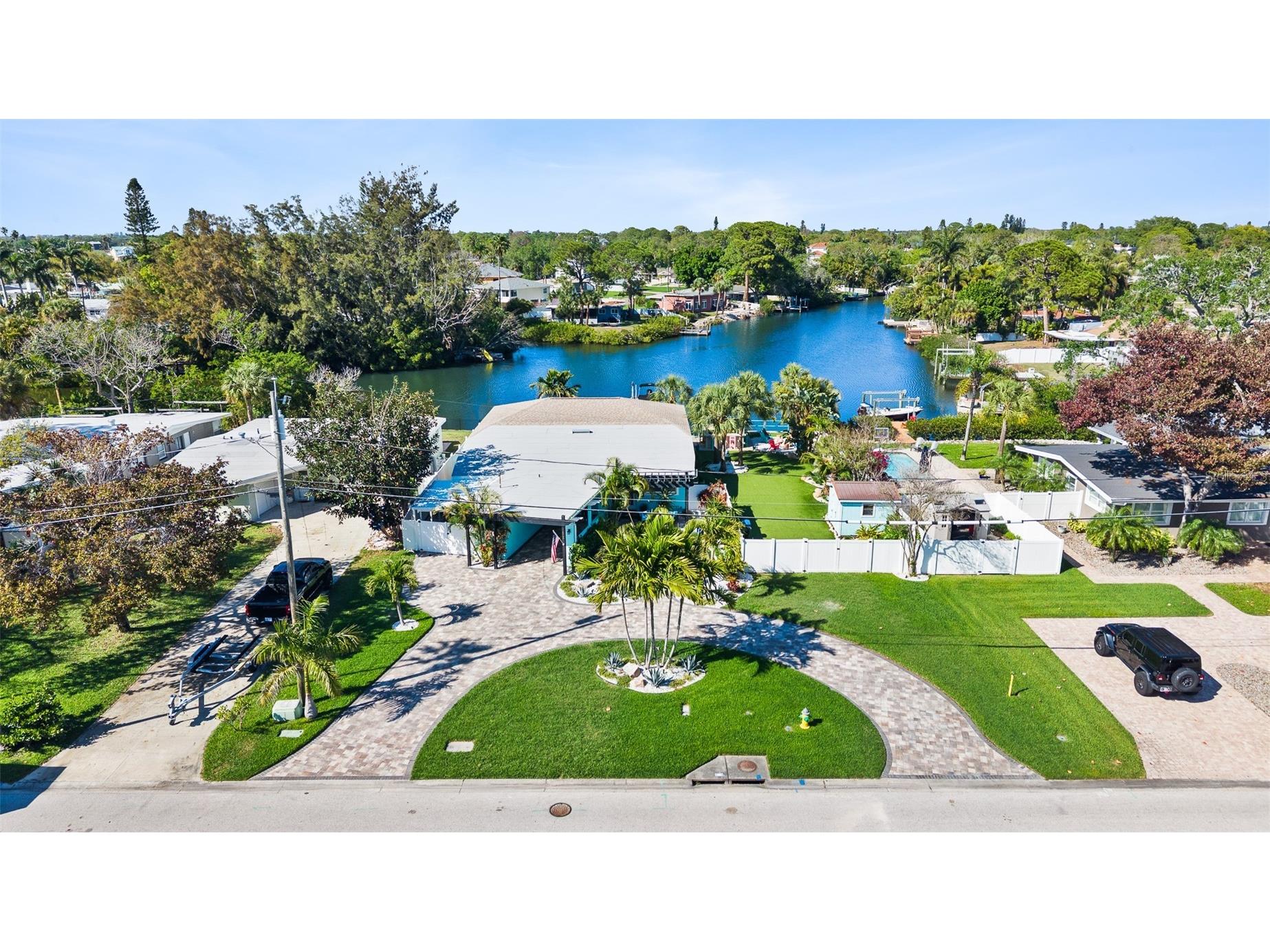 1567 Delaware Avenue NE Saint Petersburg FL 33703 - BUTTERFLY LAKE TB8489594 image53