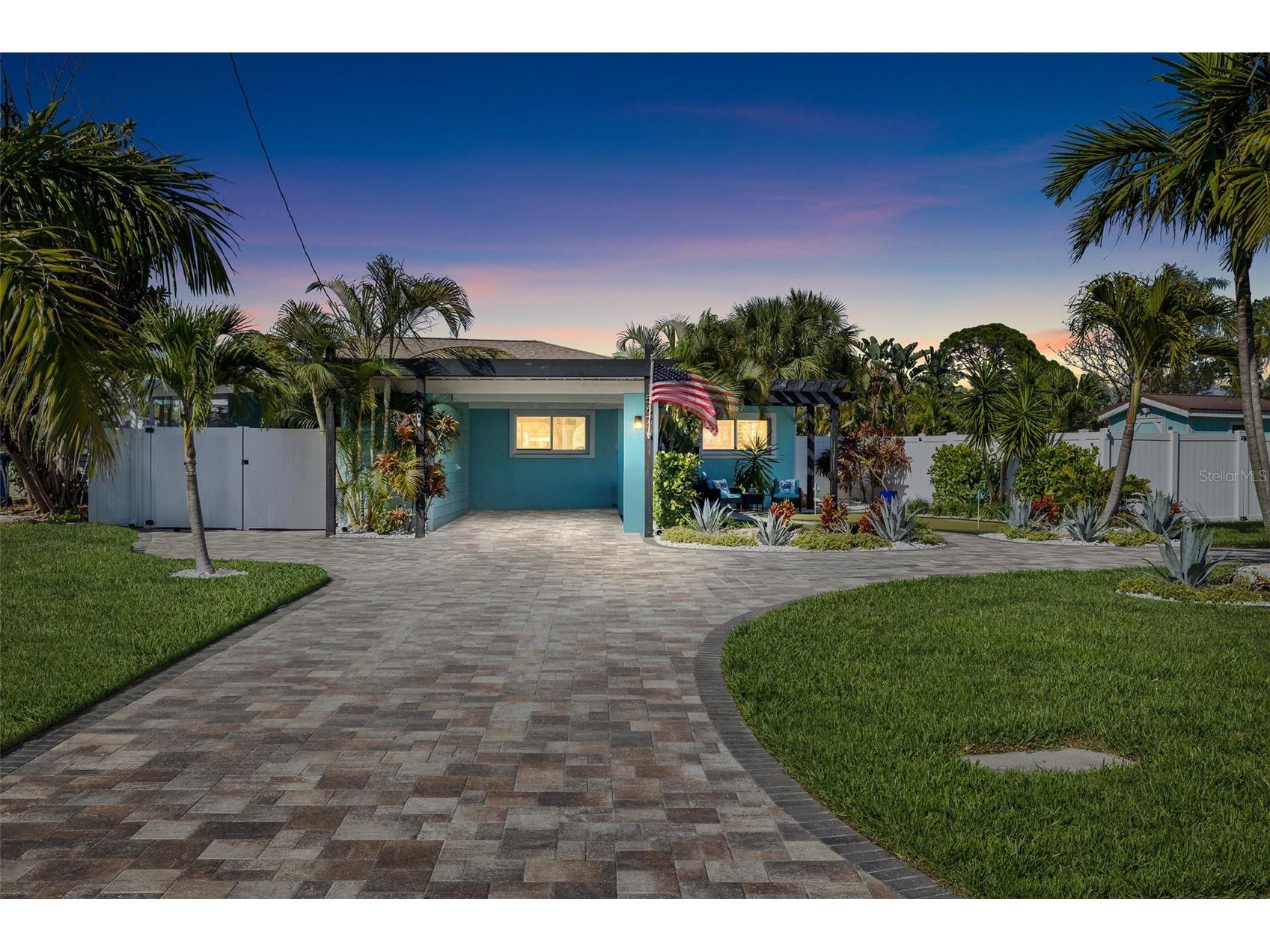 1567 Delaware Avenue NE Saint Petersburg FL 33703 - BUTTERFLY LAKE TB8489594 image56