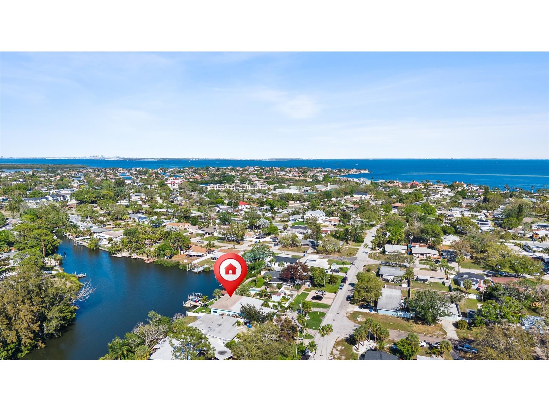 1567 Delaware Avenue NE Saint Petersburg FL 33703 - BUTTERFLY LAKE TB8489594 image58