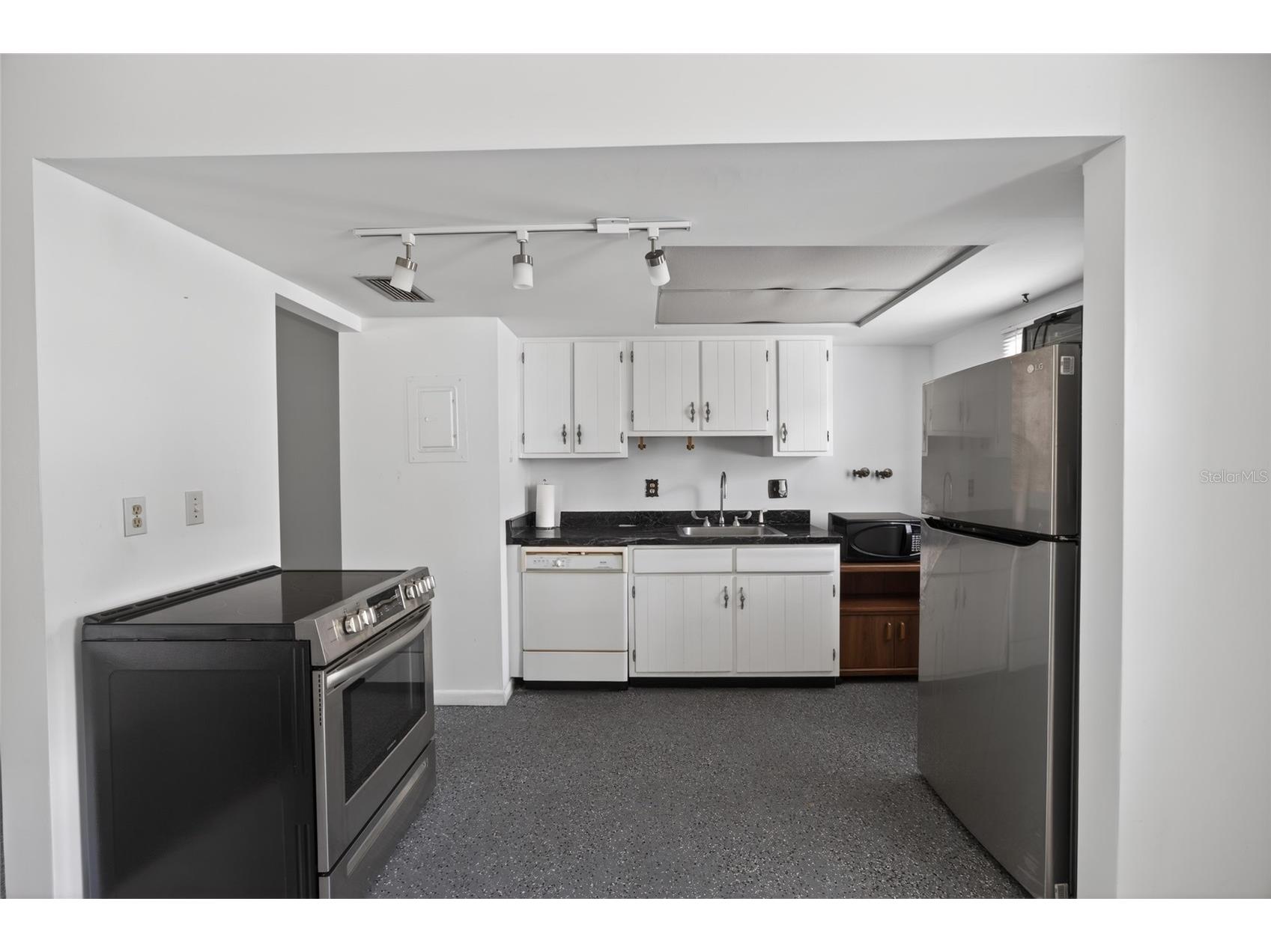 1567 SE 27th Street #D Ocala FL 34471 OM723597 image9
