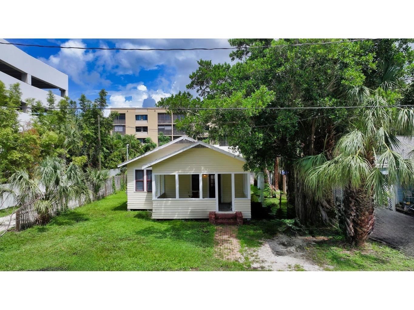 1569 7th Street Sarasota FL 34236 A4625551 image6