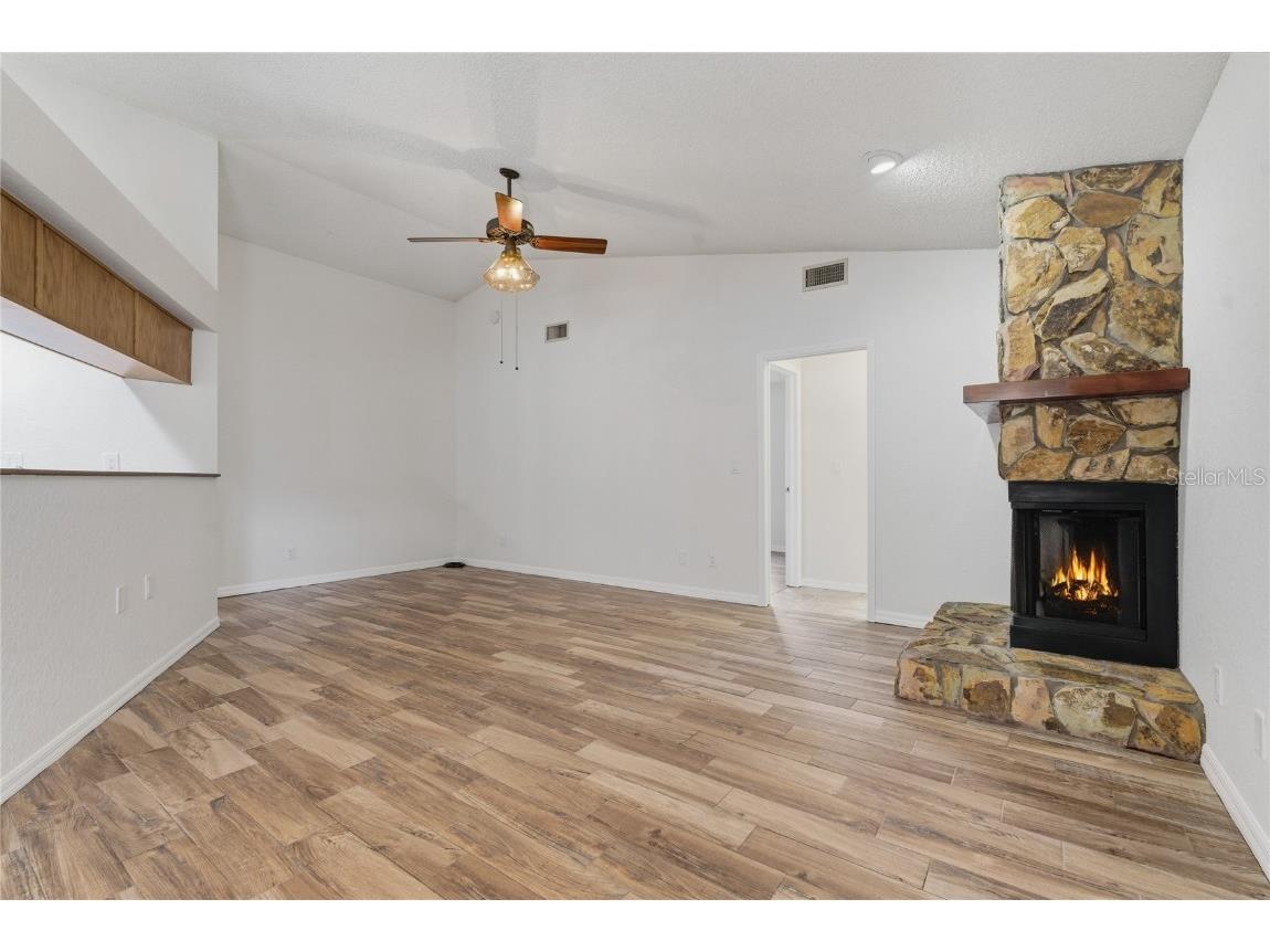 1569 Burnham Lane Dunedin FL 34698 TB8433835 image11