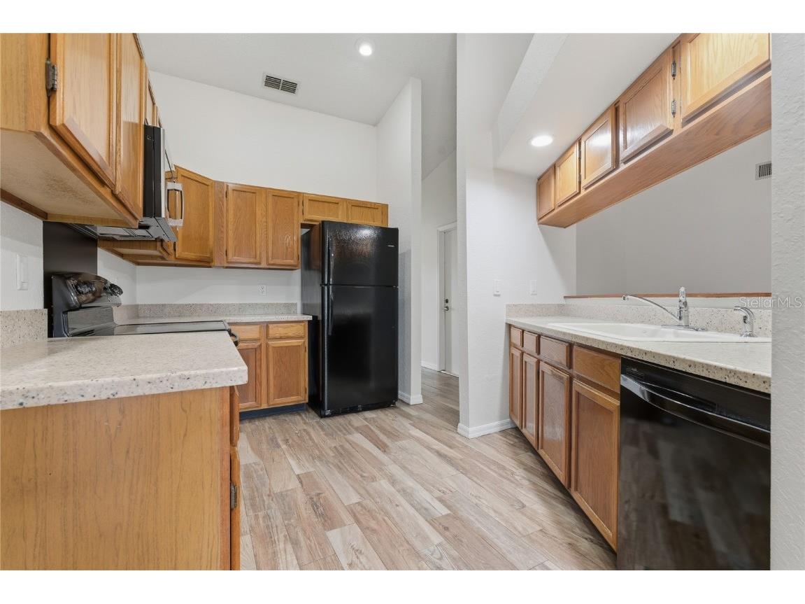 1569 Burnham Lane Dunedin FL 34698 TB8433835 image17