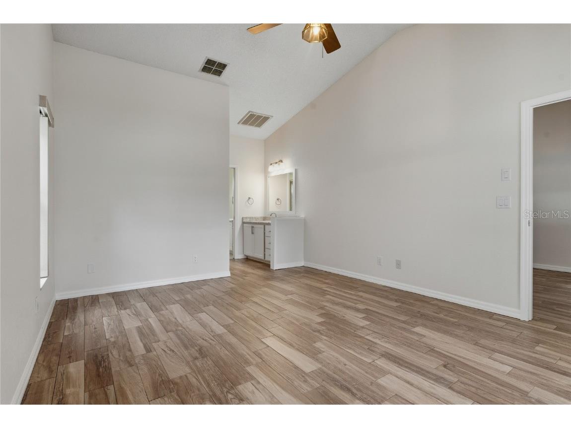 1569 Burnham Lane Dunedin FL 34698 TB8433835 image29