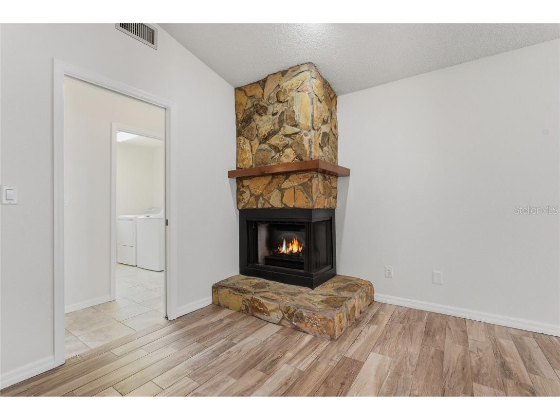 1569 Burnham Lane Dunedin FL 34698 TB8433835 image8