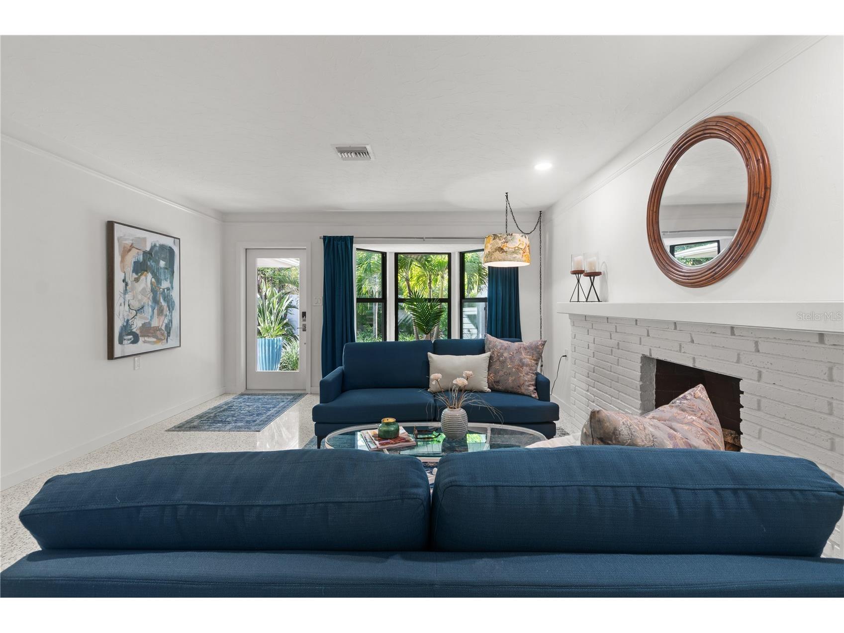 157 Garden Lane Sarasota FL 34242 A4685180 image13