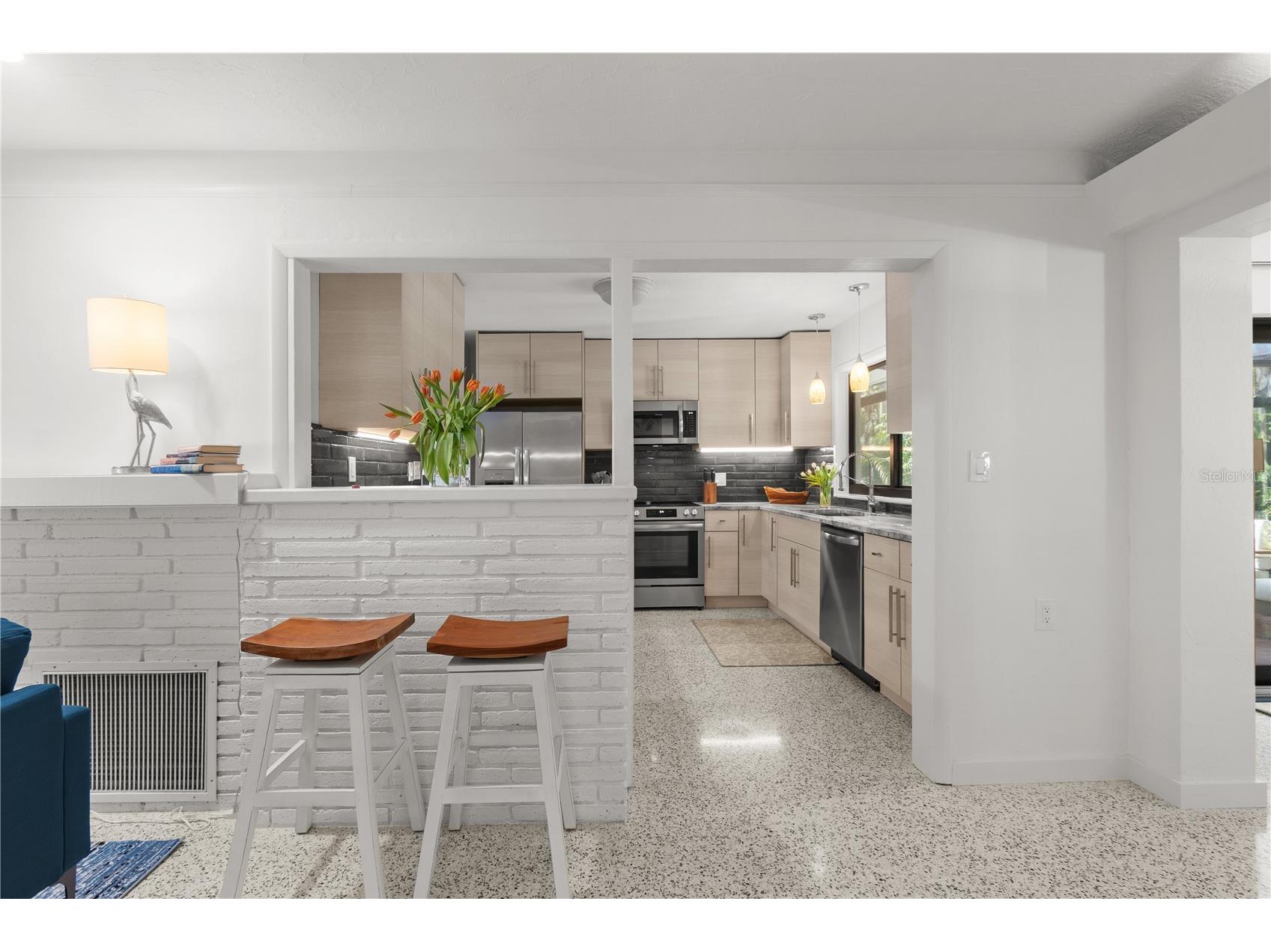 157 Garden Lane Sarasota FL 34242 A4685180 image20