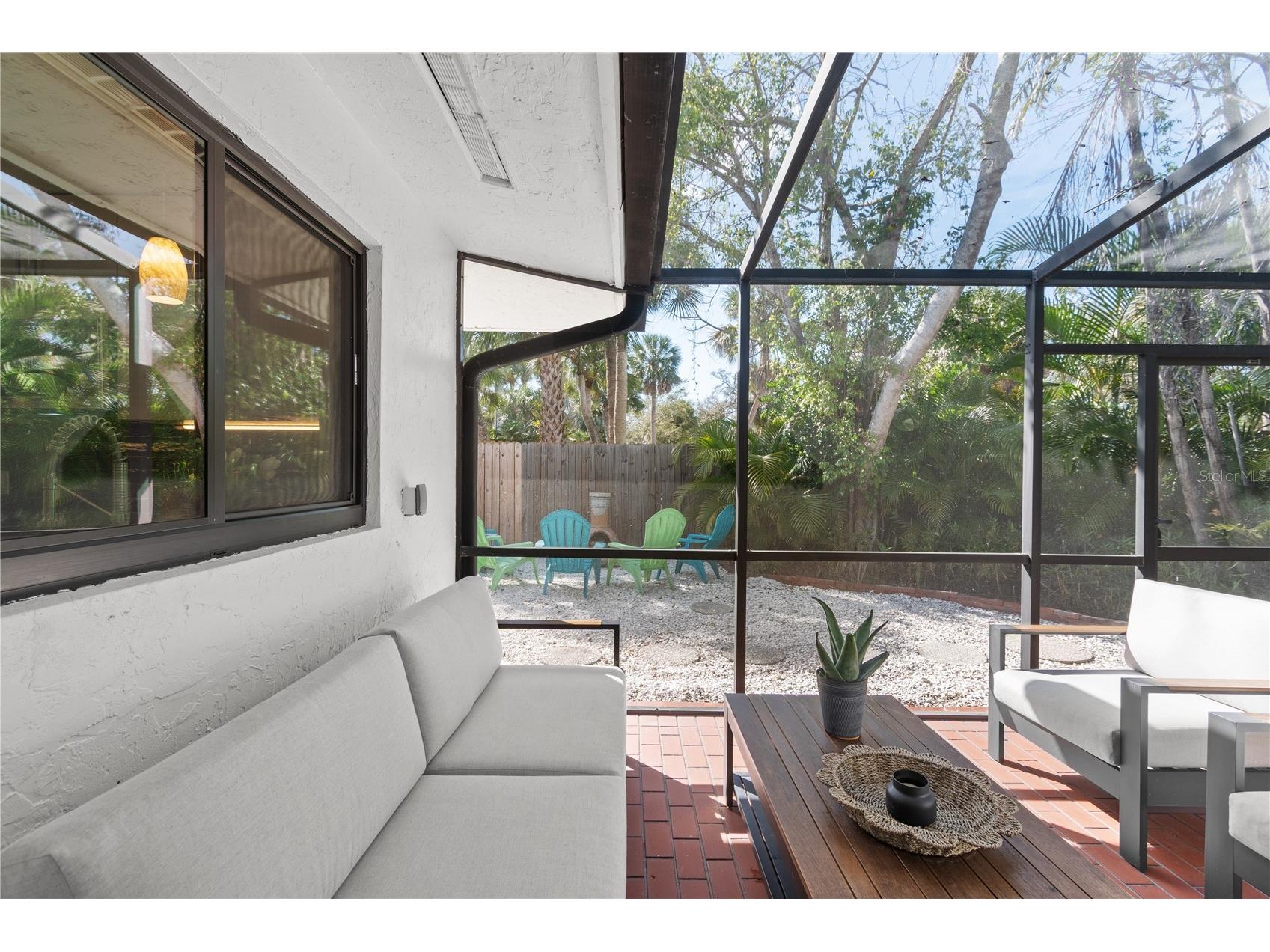 157 Garden Lane Sarasota FL 34242 A4685180 image31