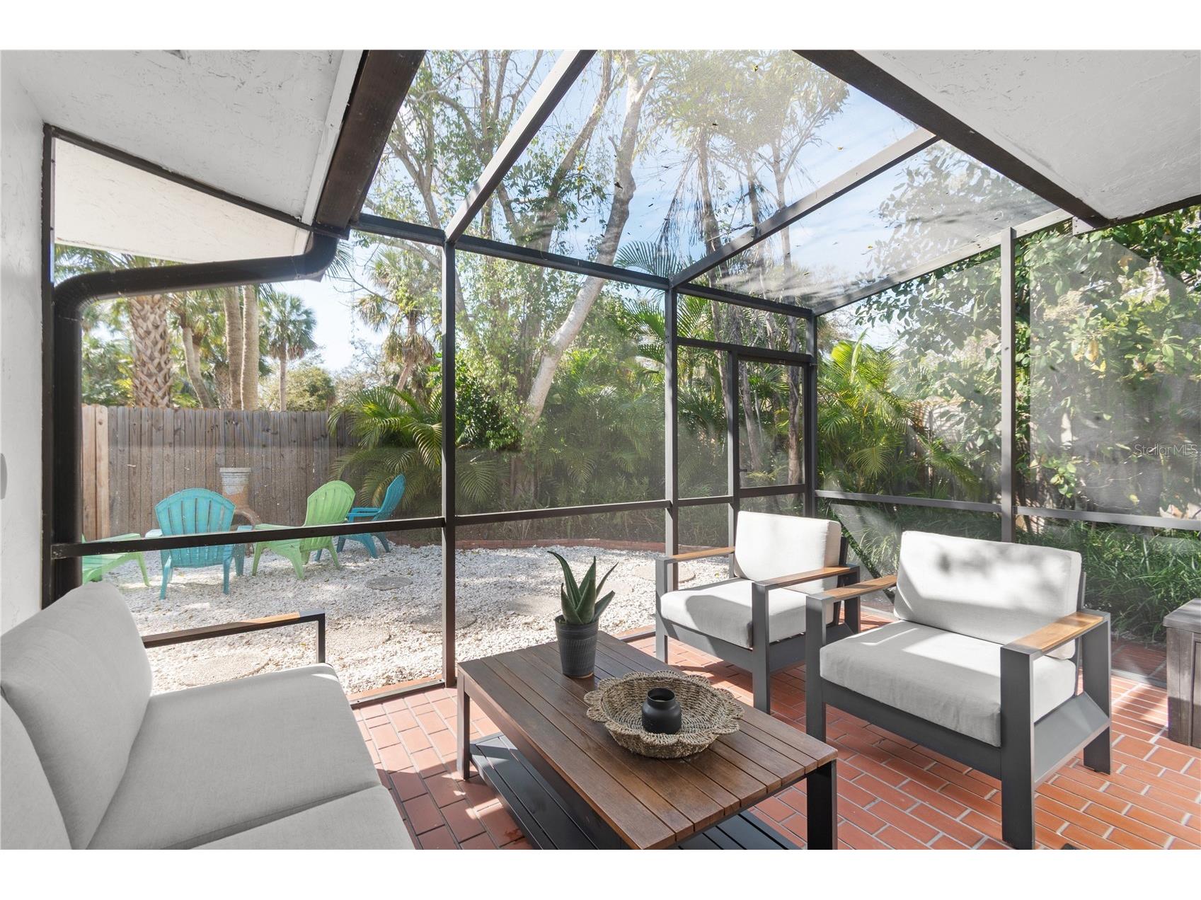 157 Garden Lane Sarasota FL 34242 A4685180 image32