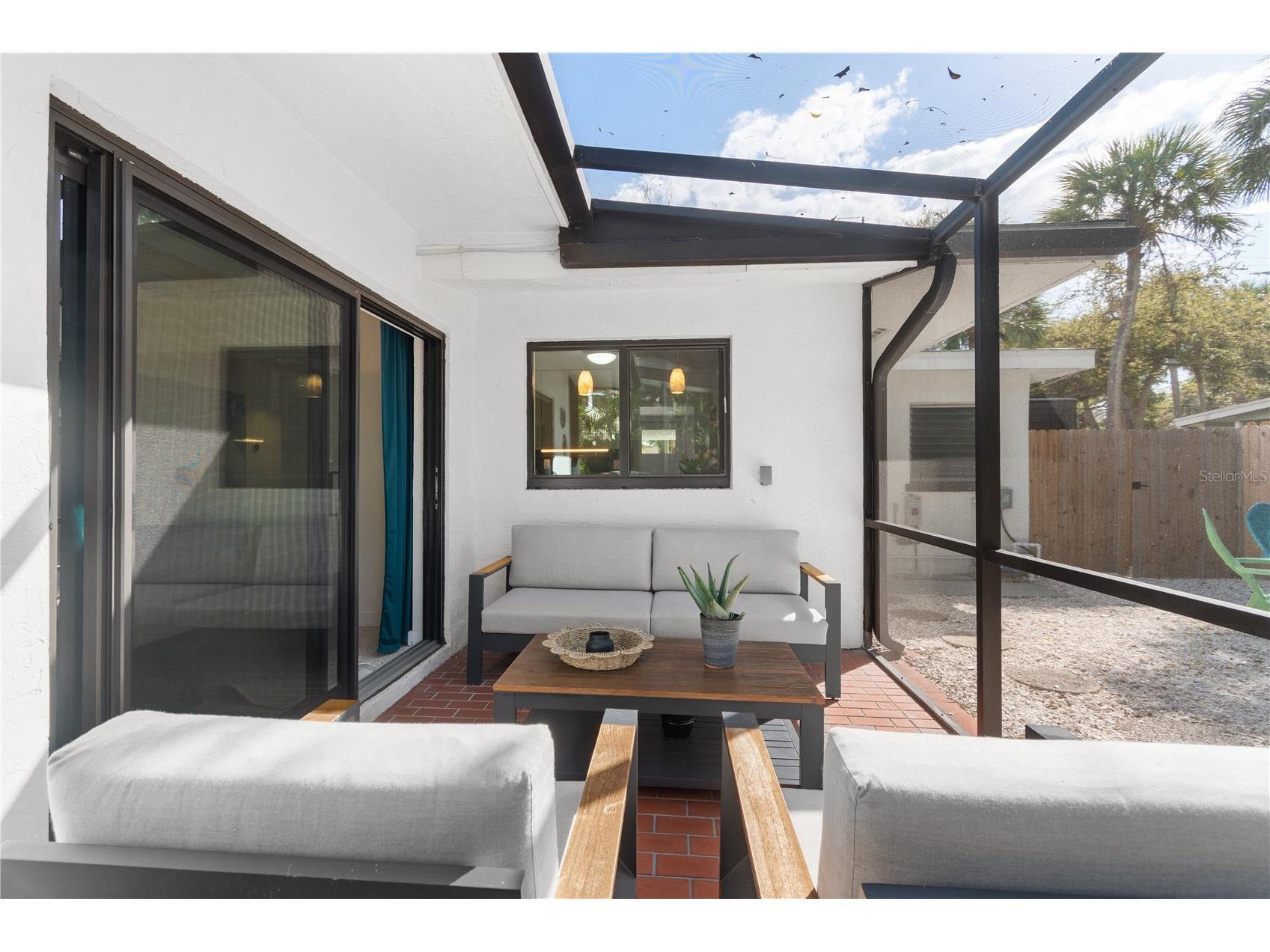 157 Garden Lane Sarasota FL 34242 A4685180 image34