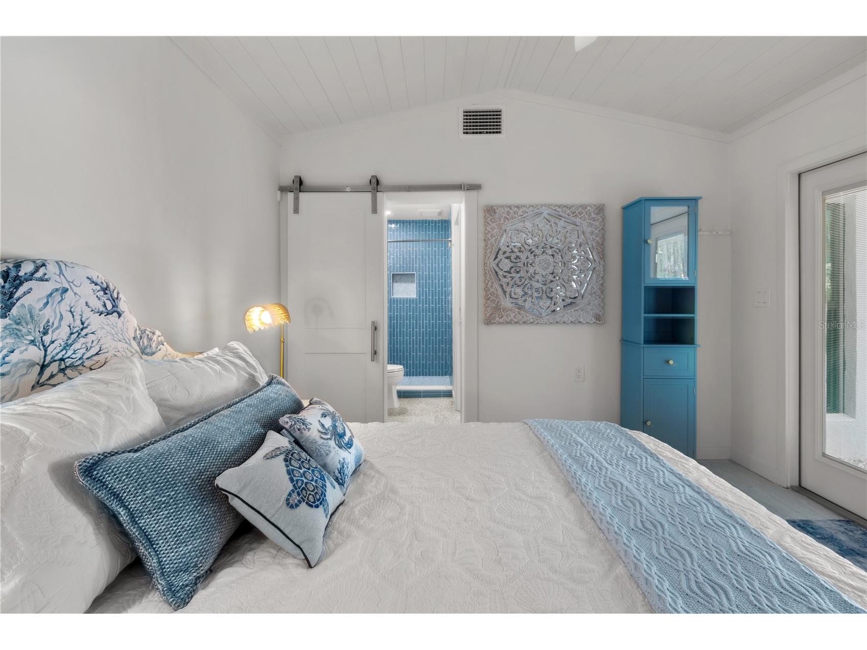 157 Garden Lane Sarasota FL 34242 A4685180 image35