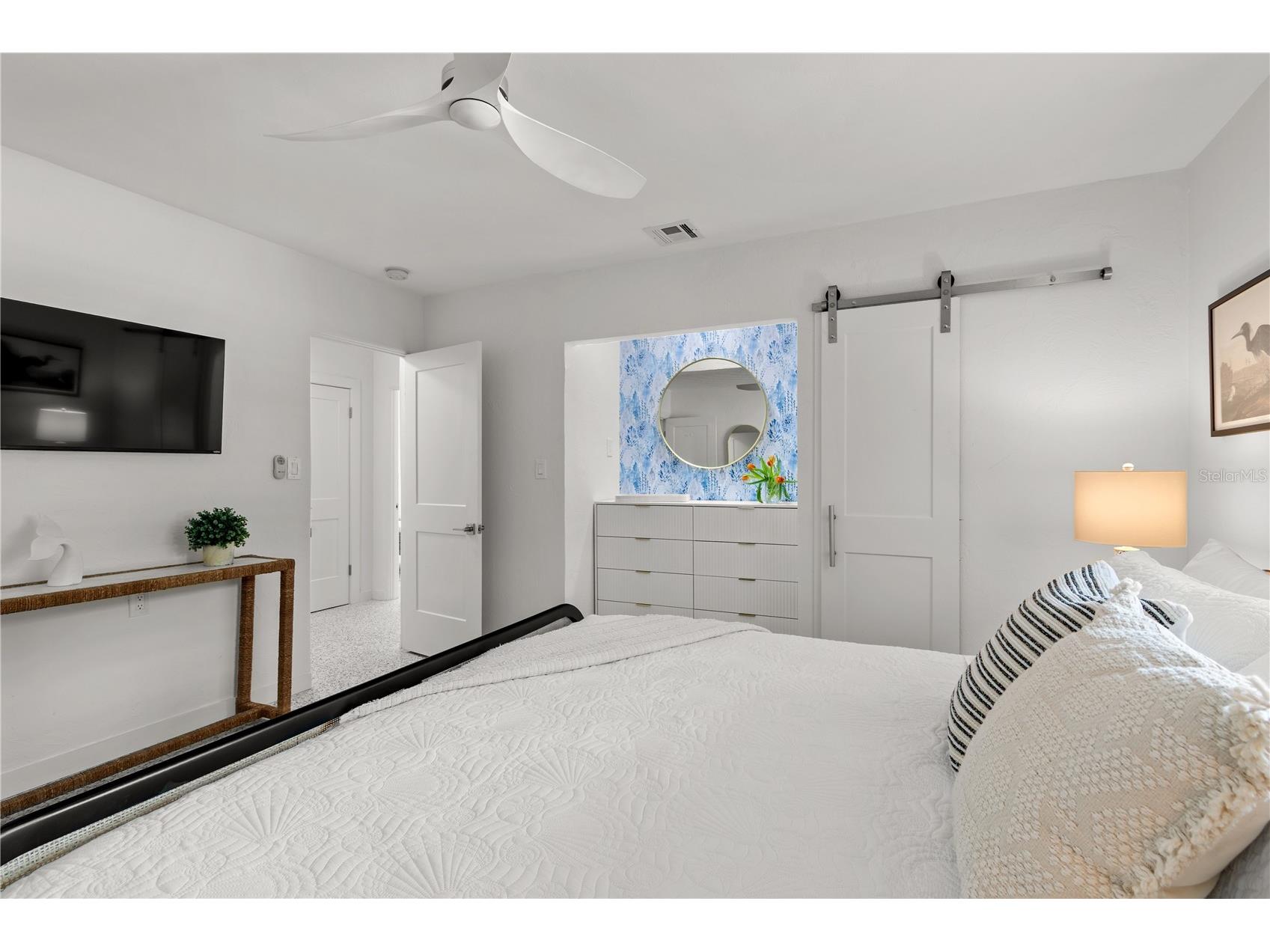 157 Garden Lane Sarasota FL 34242 A4685180 image49