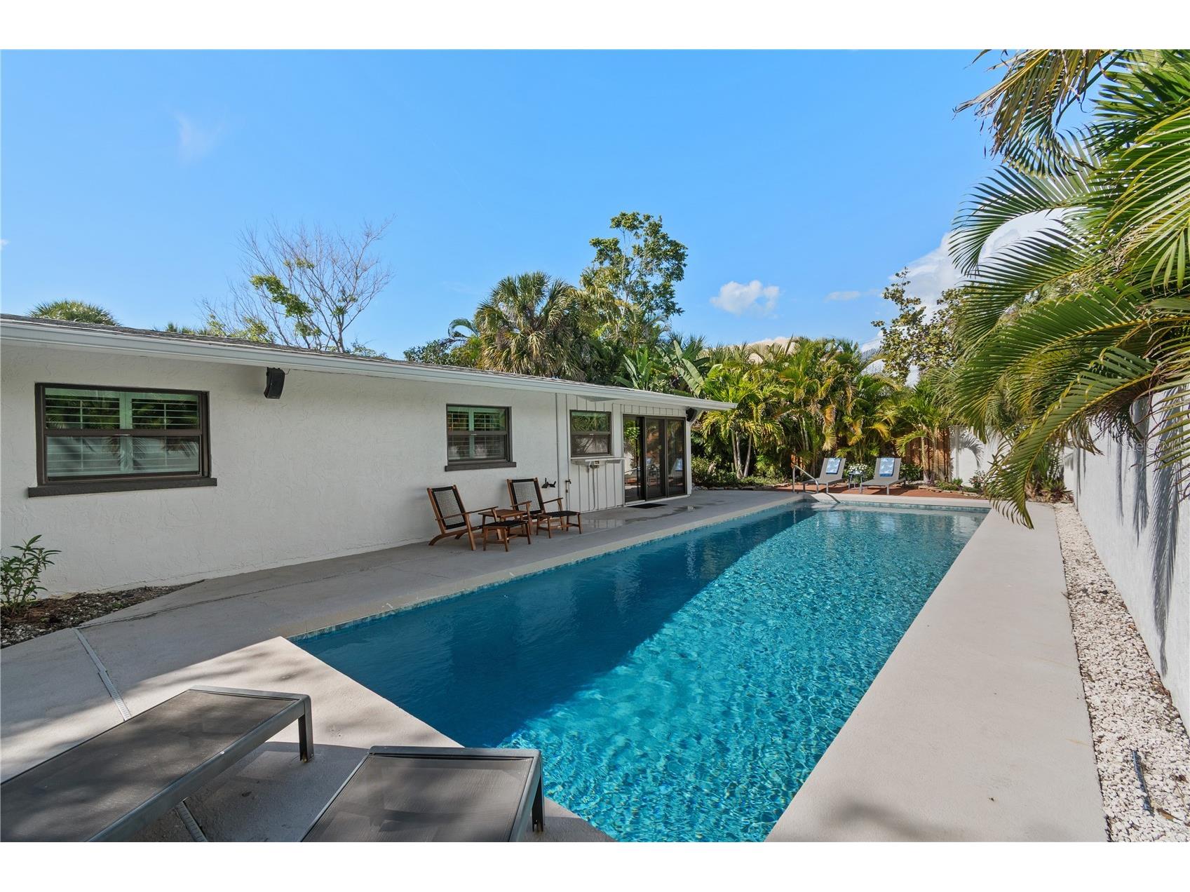 157 Garden Lane Sarasota FL 34242 A4685180 image57