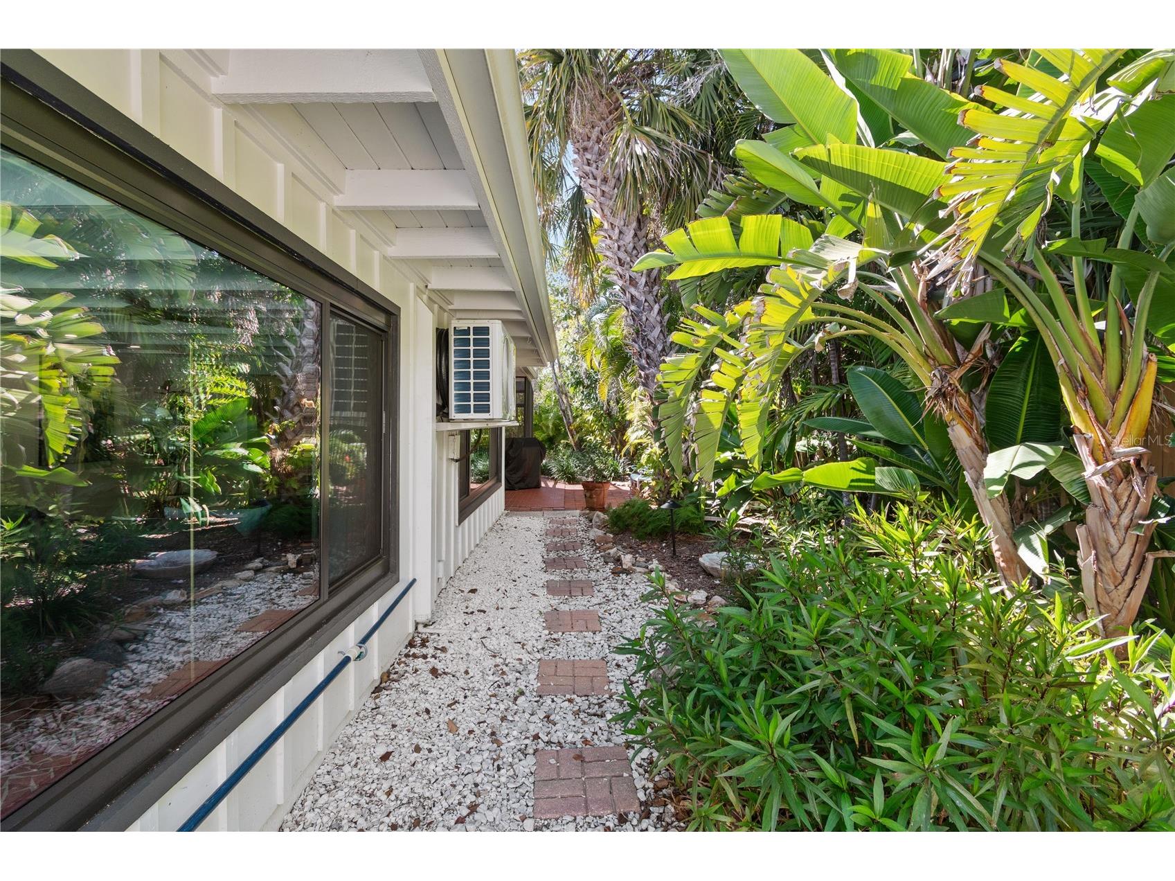 157 Garden Lane Sarasota FL 34242 A4685180 image65