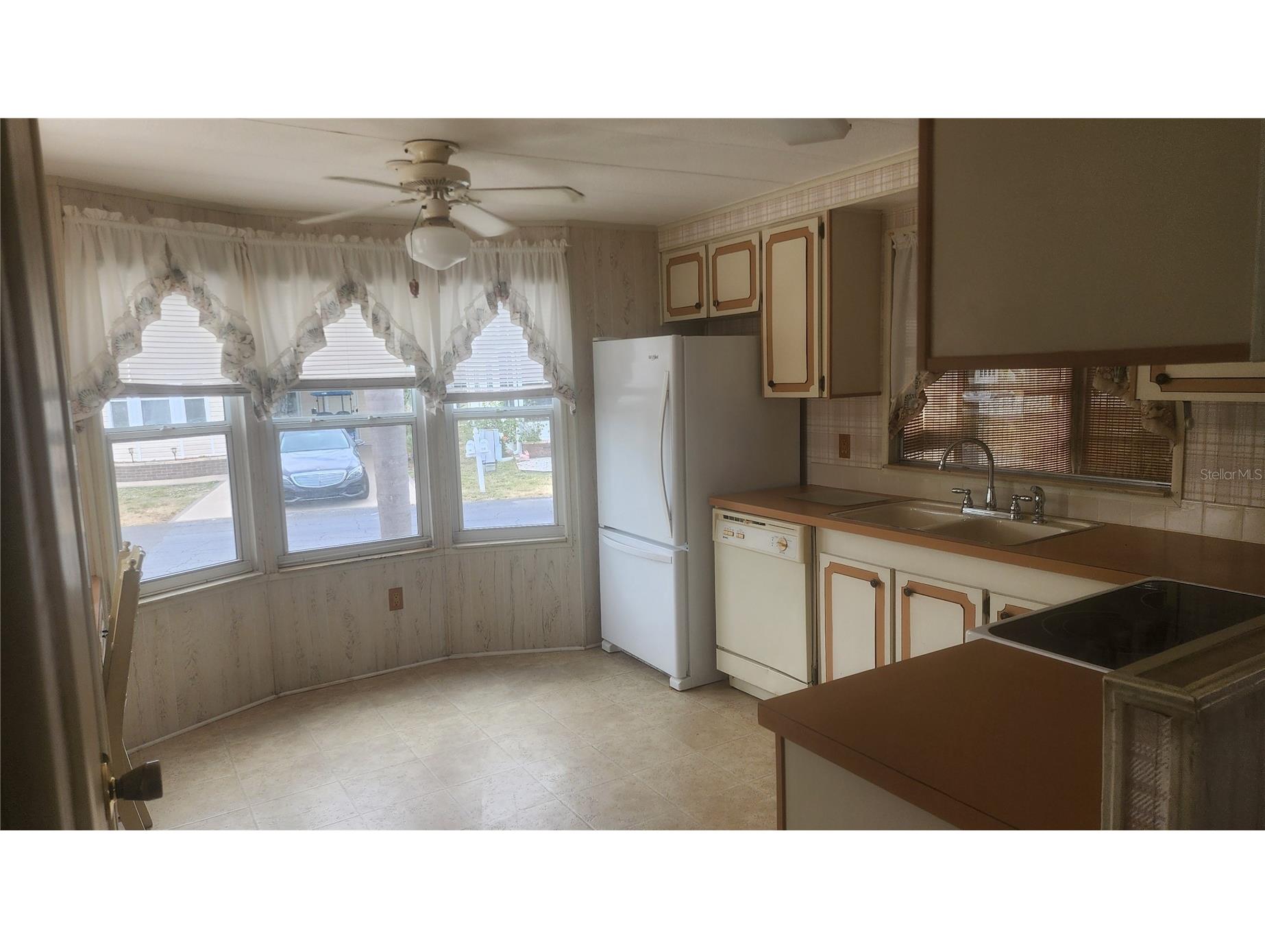 157 N Fiji Circle Englewood FL 34223 A4688132 image7