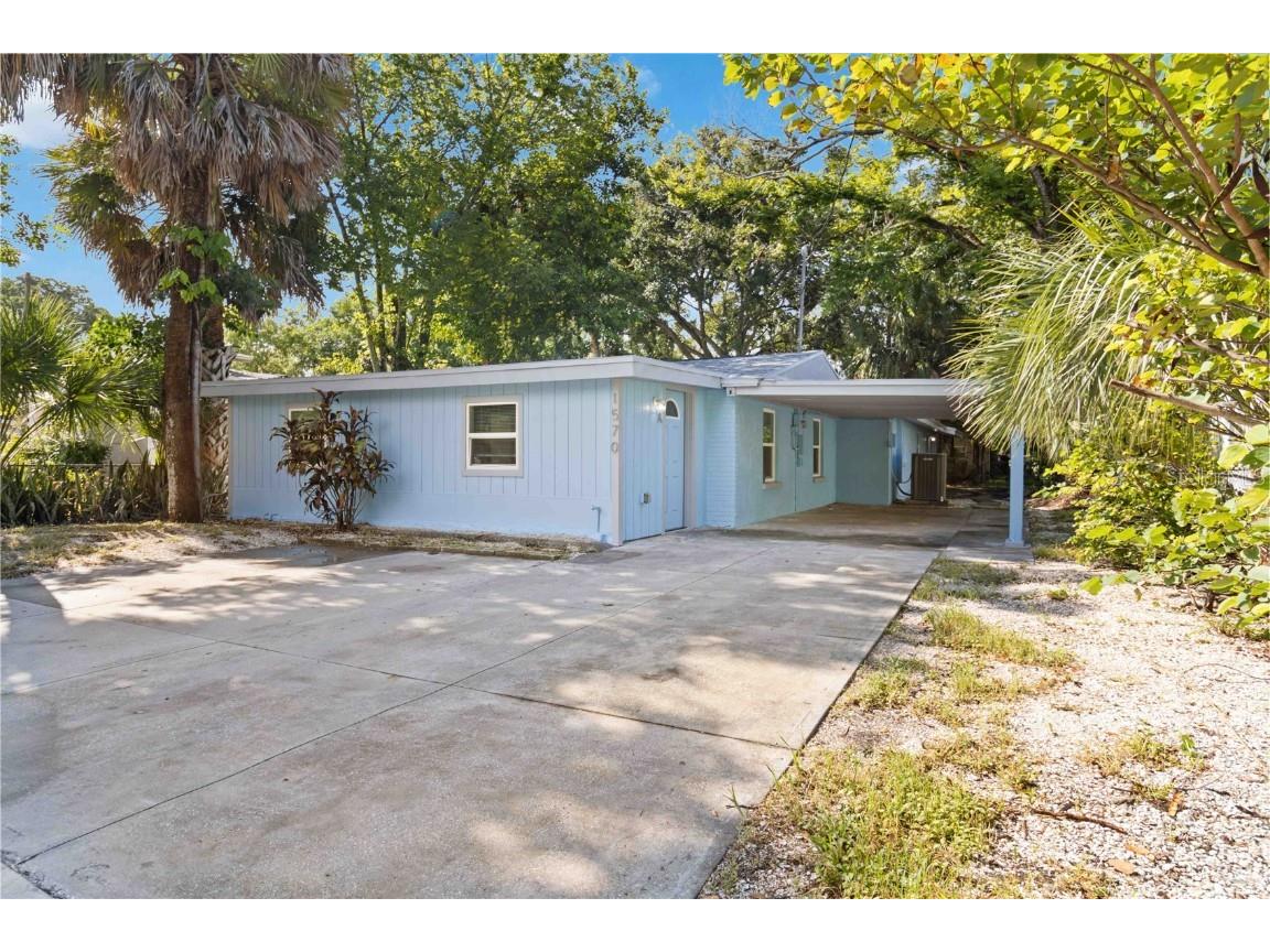 1570 28th Street Sarasota FL 34234 A4621107 image1