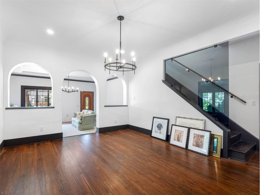 1570 48th Avenue N Saint Petersburg FL 33703 TB8405655 image15