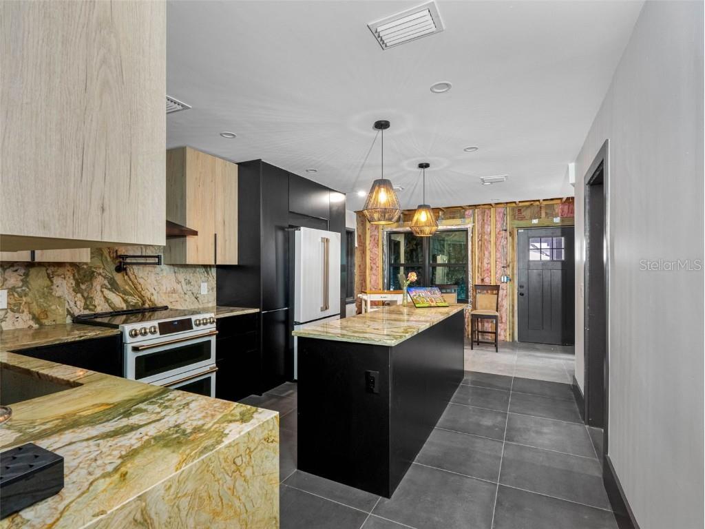 1570 48th Avenue N Saint Petersburg FL 33703 TB8405655 image23