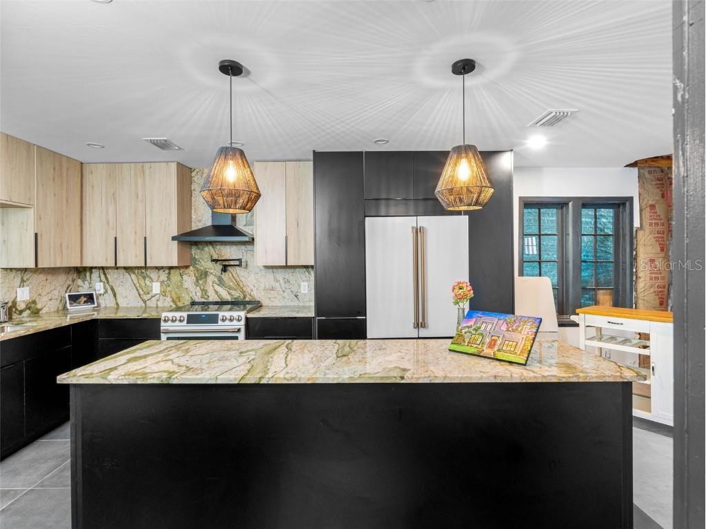 1570 48th Avenue N Saint Petersburg FL 33703 TB8405655 image25