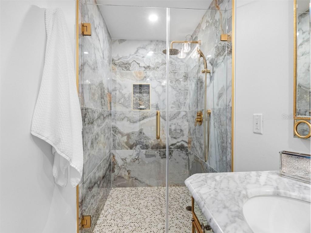 1570 48th Avenue N Saint Petersburg FL 33703 TB8405655 image41