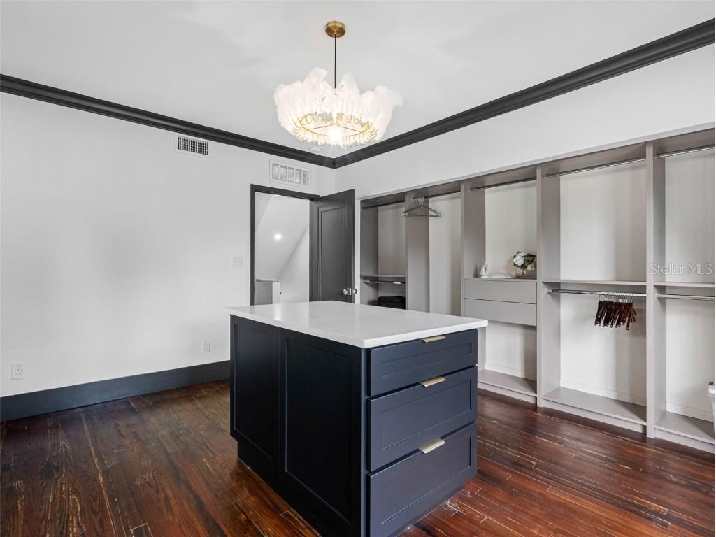 1570 48th Avenue N Saint Petersburg FL 33703 TB8405655 image47