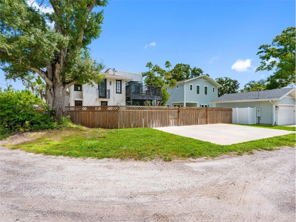 1570 48th Avenue N Saint Petersburg FL 33703 TB8405655 image57