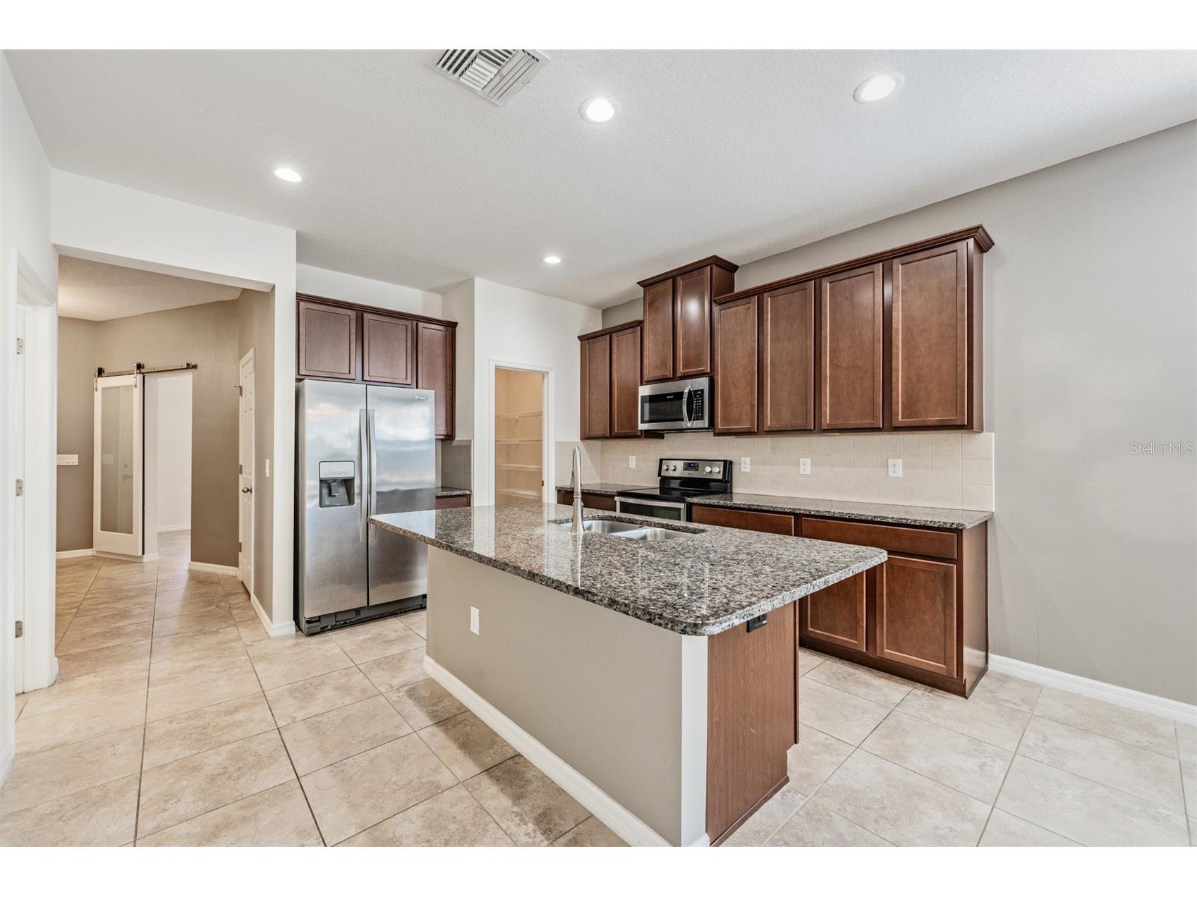 1570 Fox Grape Loop Lutz FL 33558 TB8445287 image7