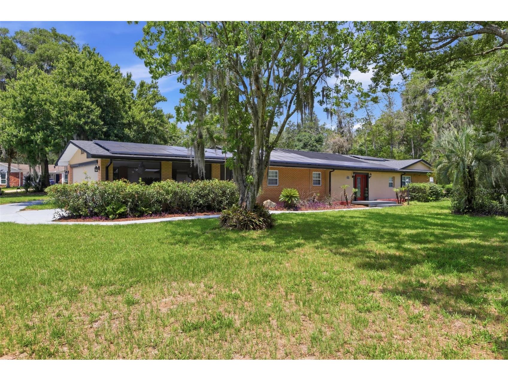 1570 Glenwood Road Deland FL 32720 V4949882 image1