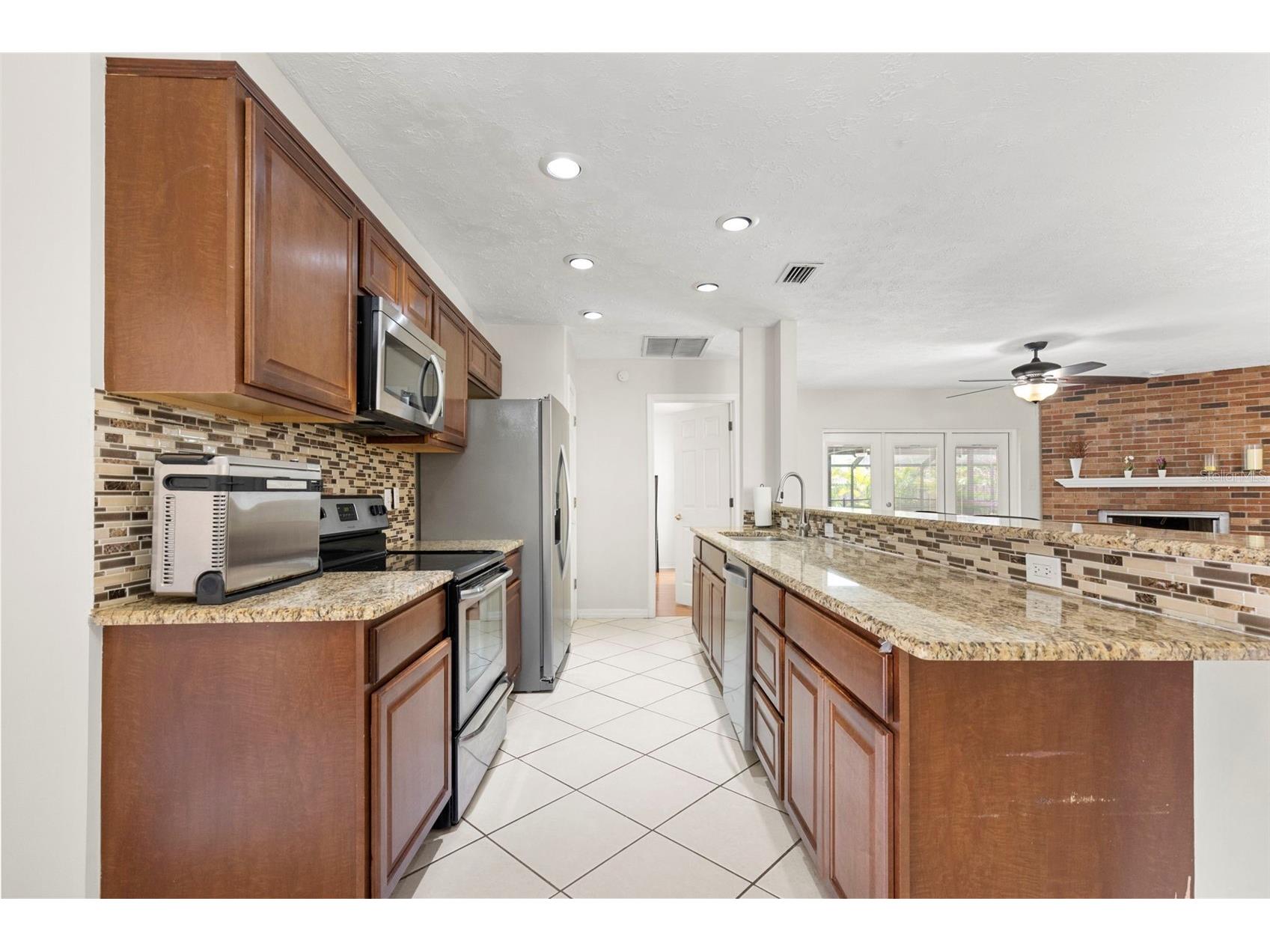 15701 Country Lake Drive Tampa FL 33624 TB8520696 image13