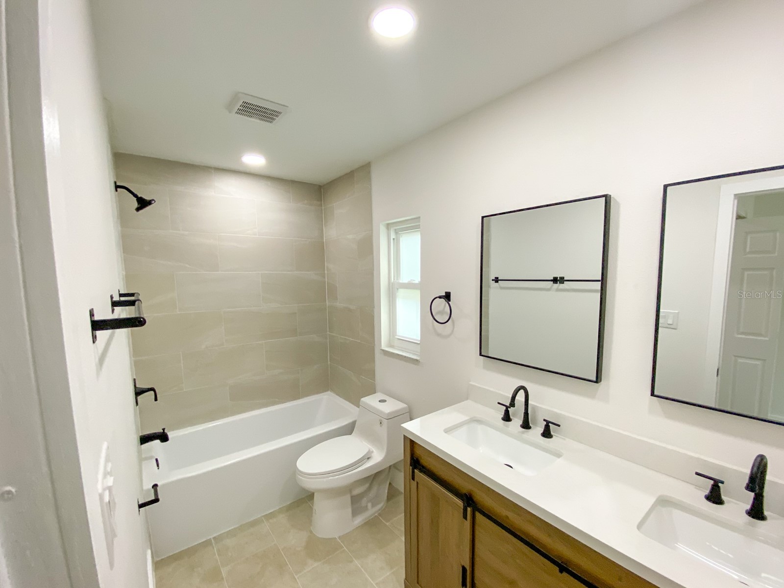 15704 Country Lake Drive Tampa FL 33624 TB8465928 image25