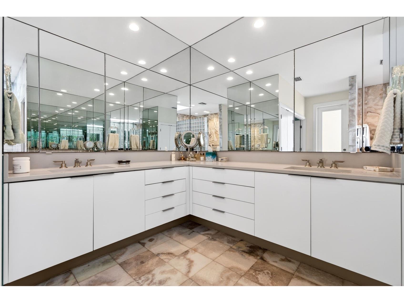 1571 Harbor Cay Lane Longboat Key FL 34228 - SARASOTA BAY A4666688 image41