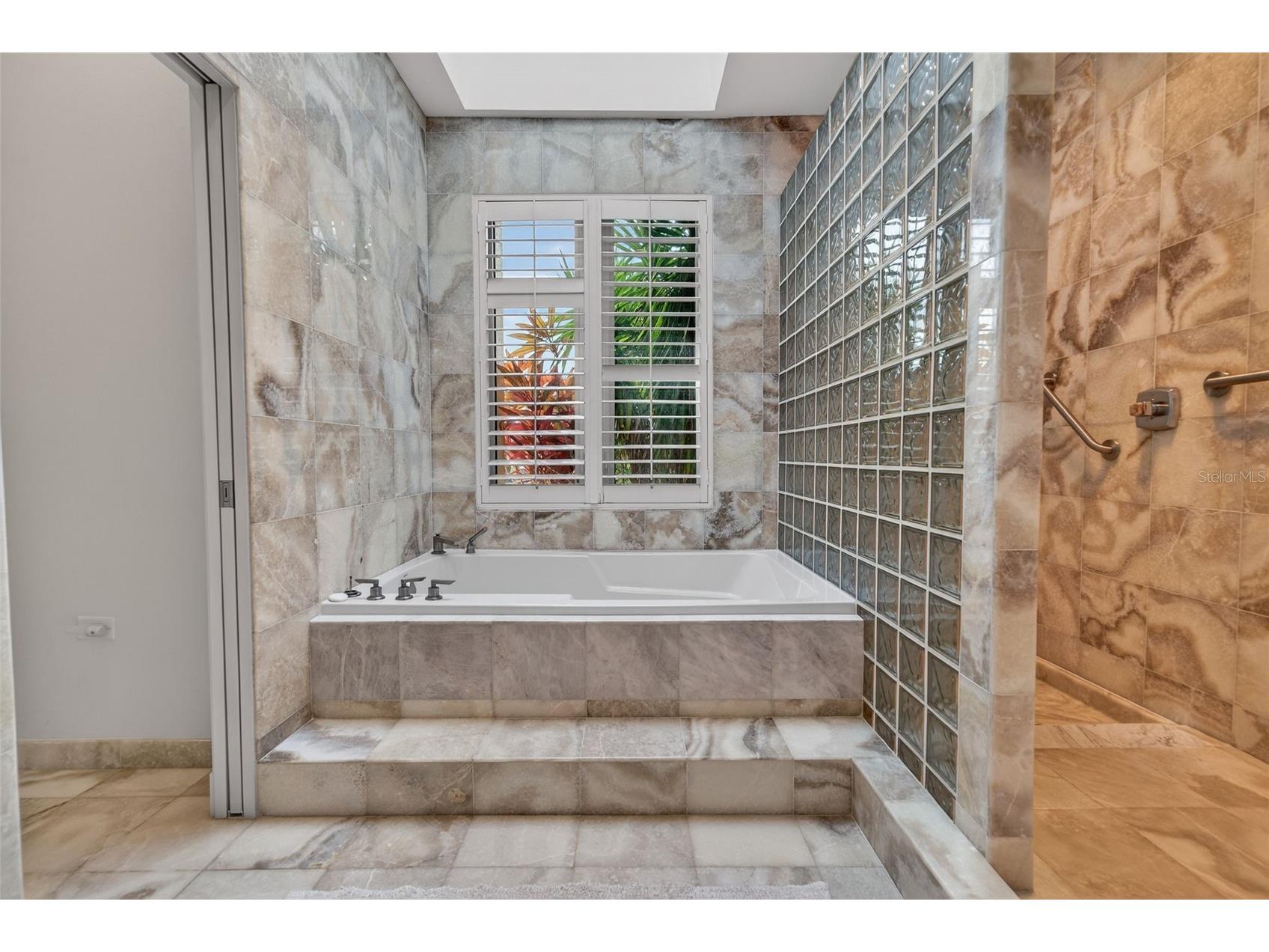 1571 Harbor Cay Lane Longboat Key FL 34228 - SARASOTA BAY A4666688 image42