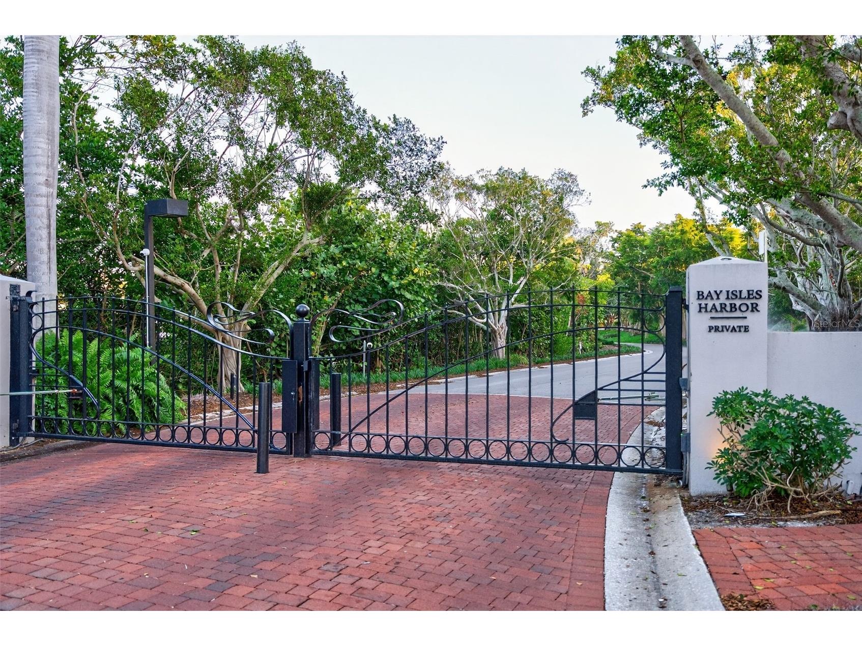 1571 Harbor Cay Lane Longboat Key FL 34228 - SARASOTA BAY A4666688 image9