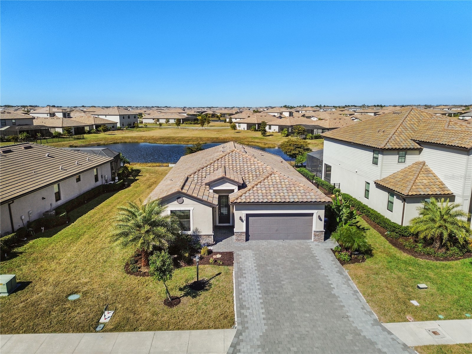 15719 Islandwalk Avenue Bradenton FL 34211 A4677331 image1