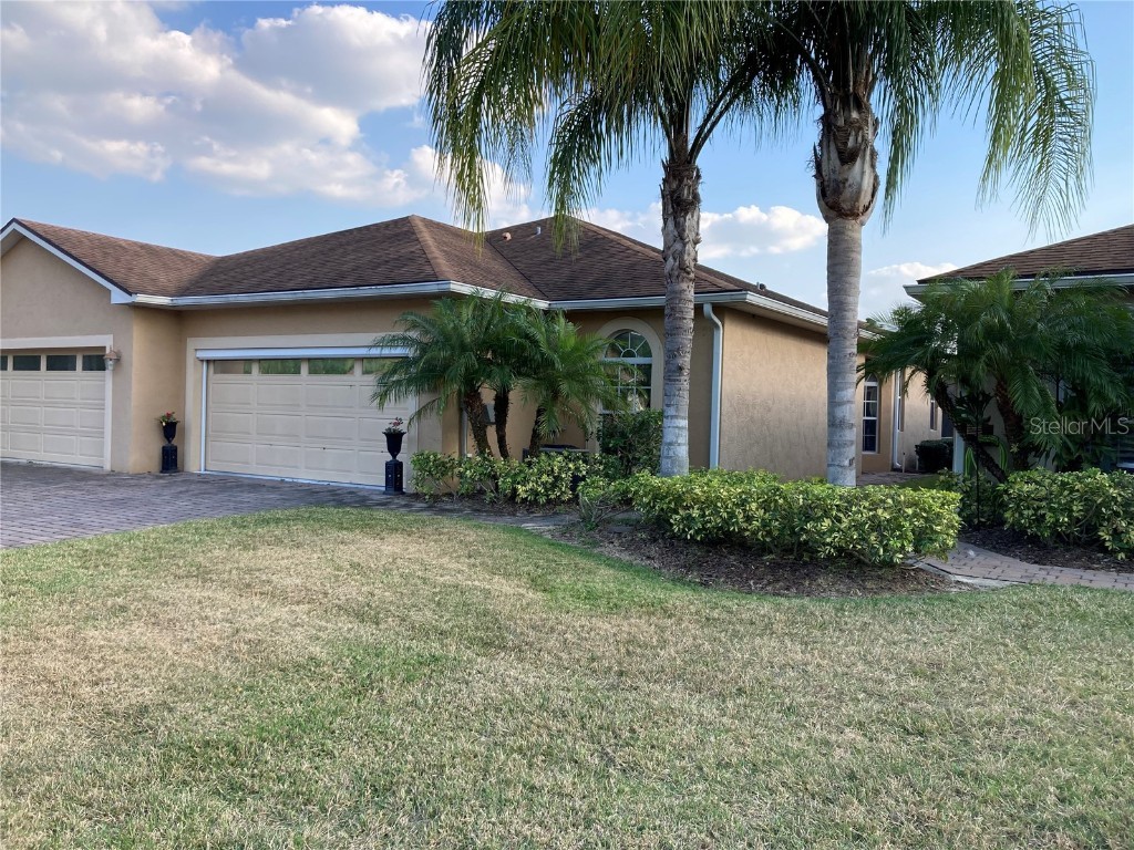 1572 Vienna Square Dr Winter Haven FL 33884 P4924687 image1