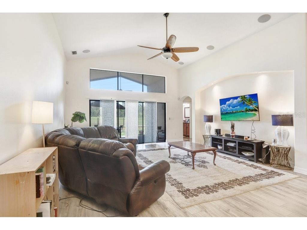 15723 Starling Water Drive Lithia FL 33547 TB8512277 image9