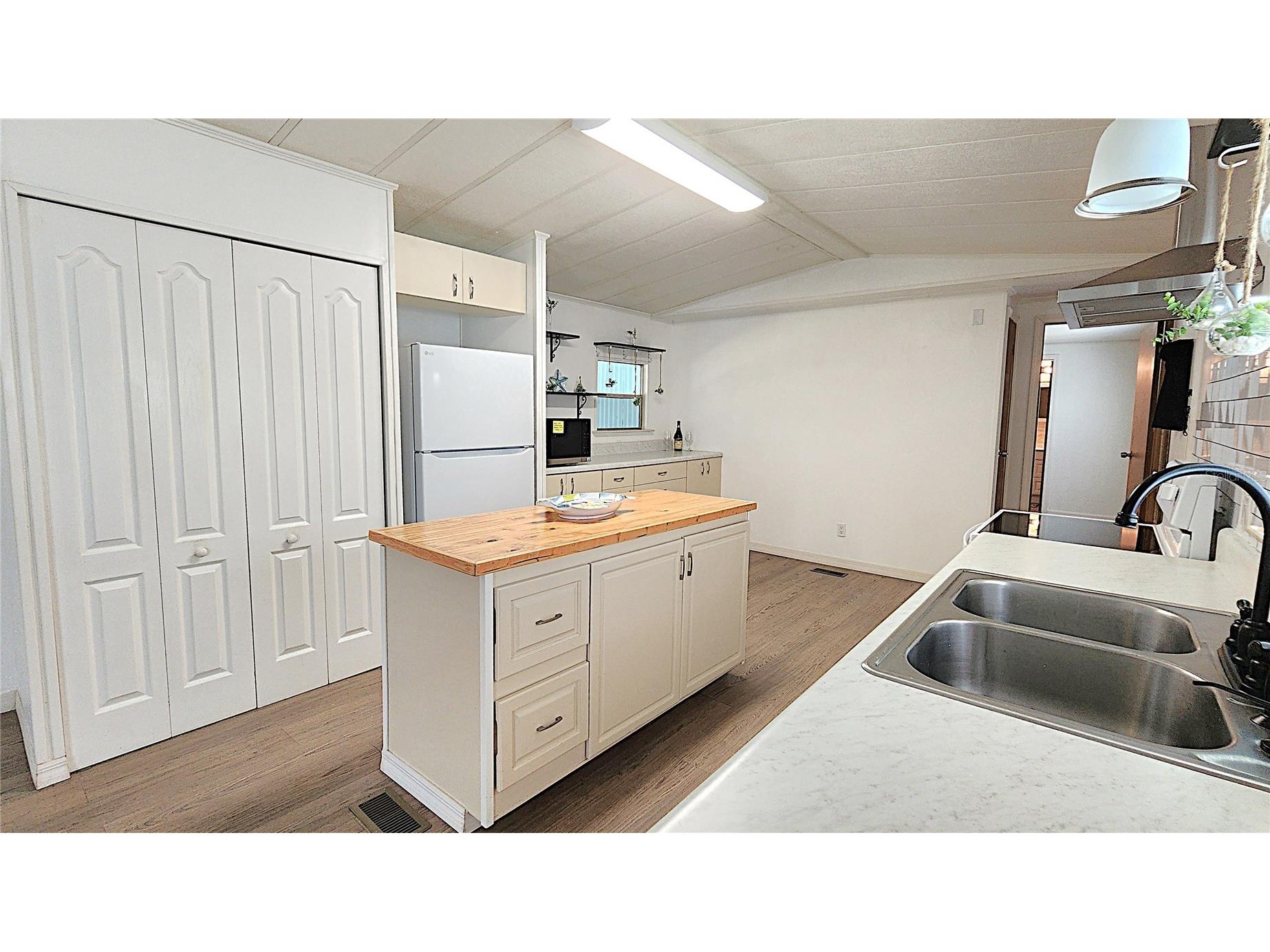 1573 N Arkansas Terrace Hernando FL 34442 OM718868 image74