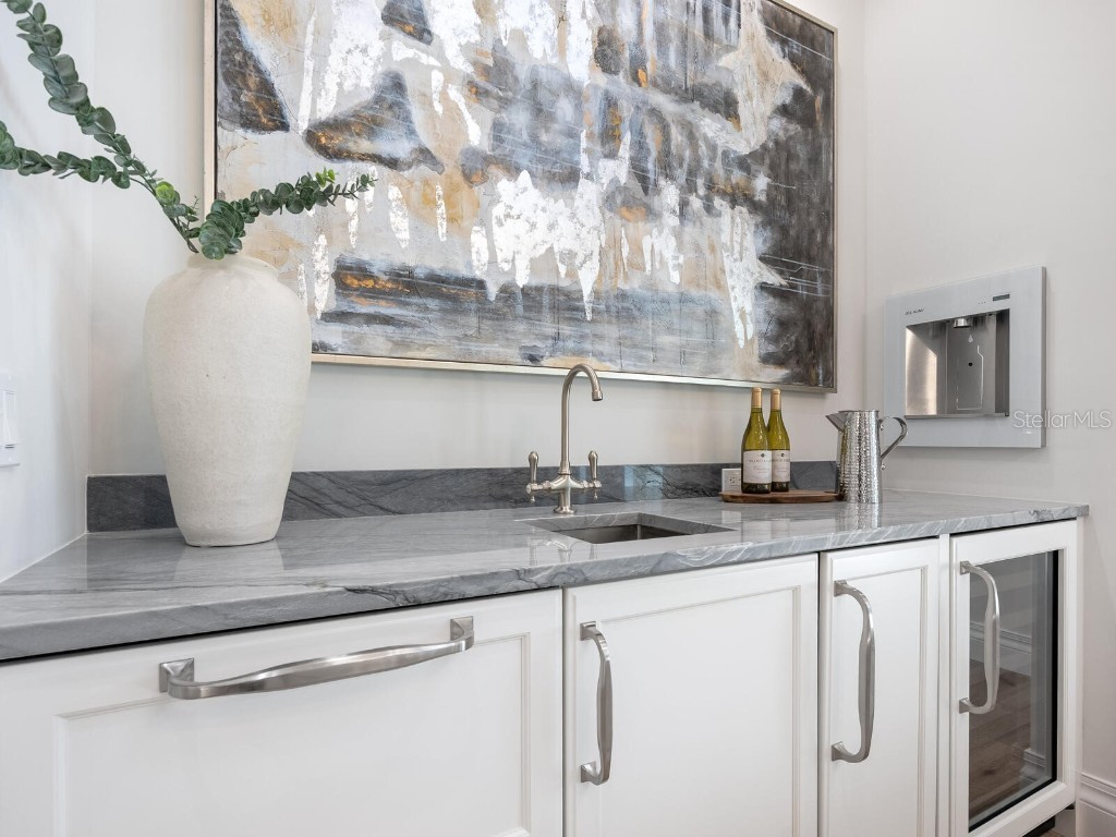 1575 Eastbrook Drive Sarasota FL 34231 - SPRING FED LAKE A4643636 image21