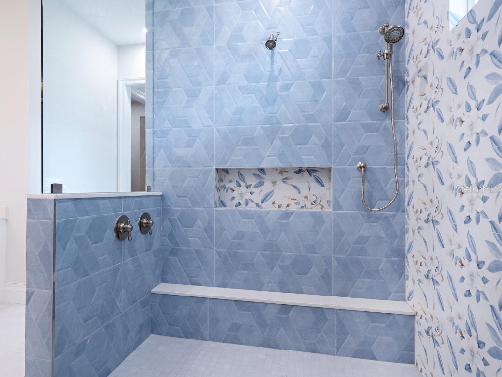 1575 Eastbrook Drive Sarasota FL 34231 - SPRING FED LAKE A4643636 image30