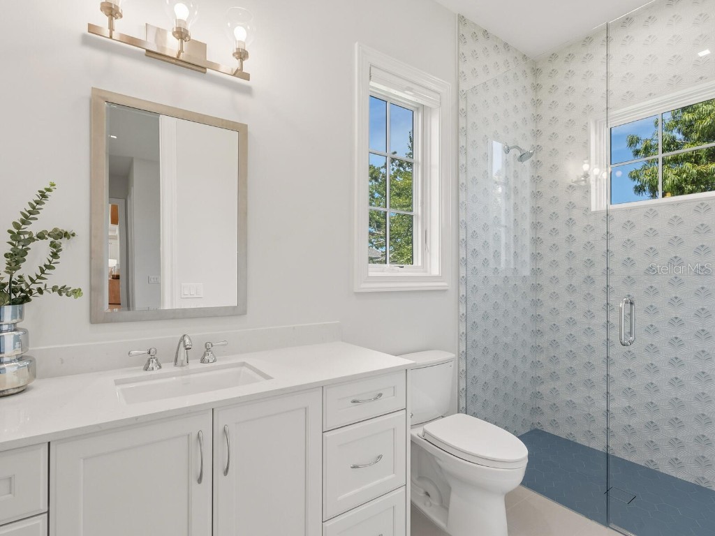 1575 Eastbrook Drive Sarasota FL 34231 - SPRING FED LAKE A4643636 image34