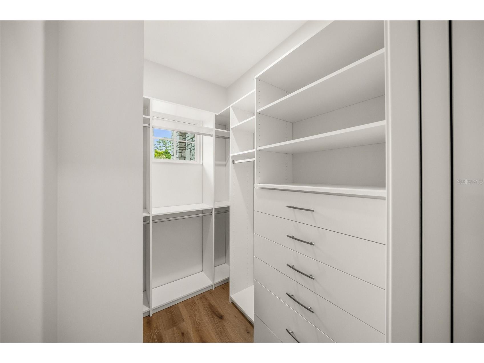 1575 Eastbrook Drive Sarasota FL 34231 - SPRING FED LAKE A4692922 image32