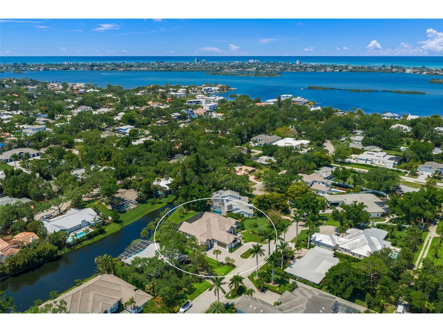 1575 Eastbrook Drive Sarasota FL 34231 - SPRING FED LAKE A4692922 image4